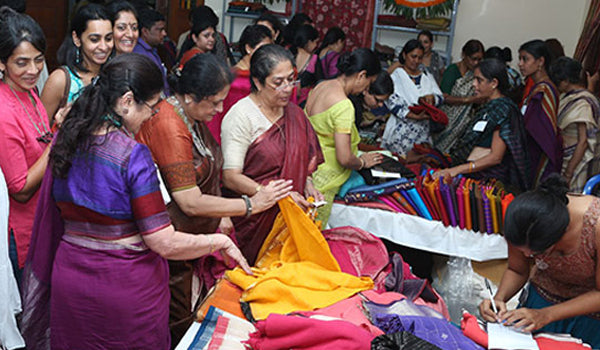 The Bangalore Handloom saree exhibition – an emphasis on Khadi and han