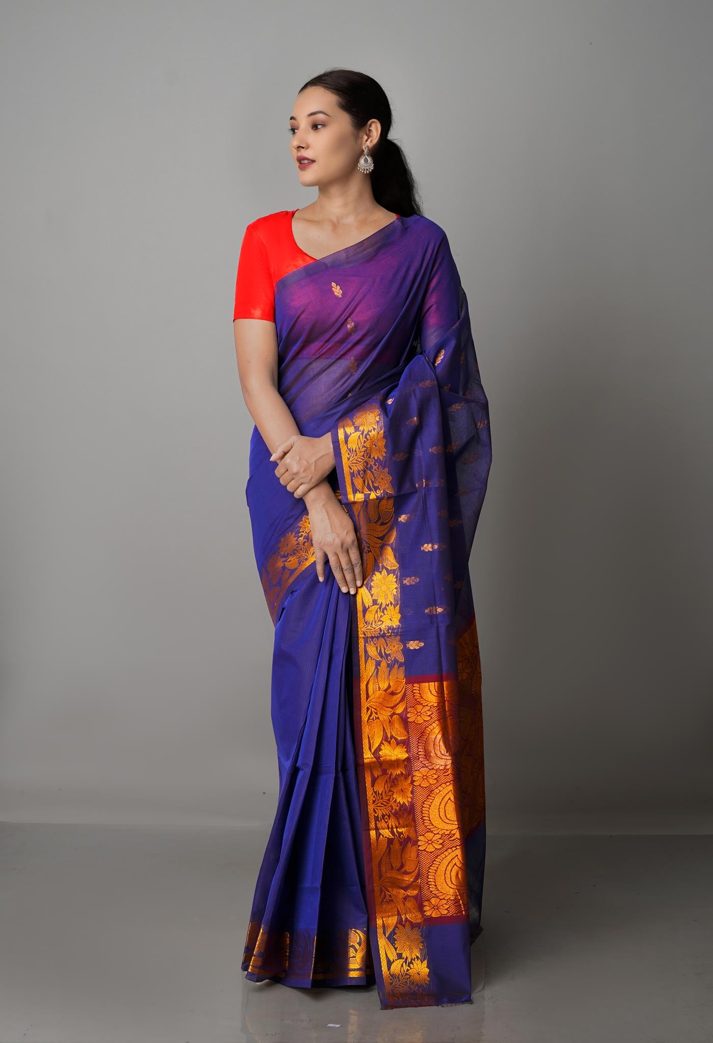 Handloom Pure Silk Gadwal Saree in Navy Blue