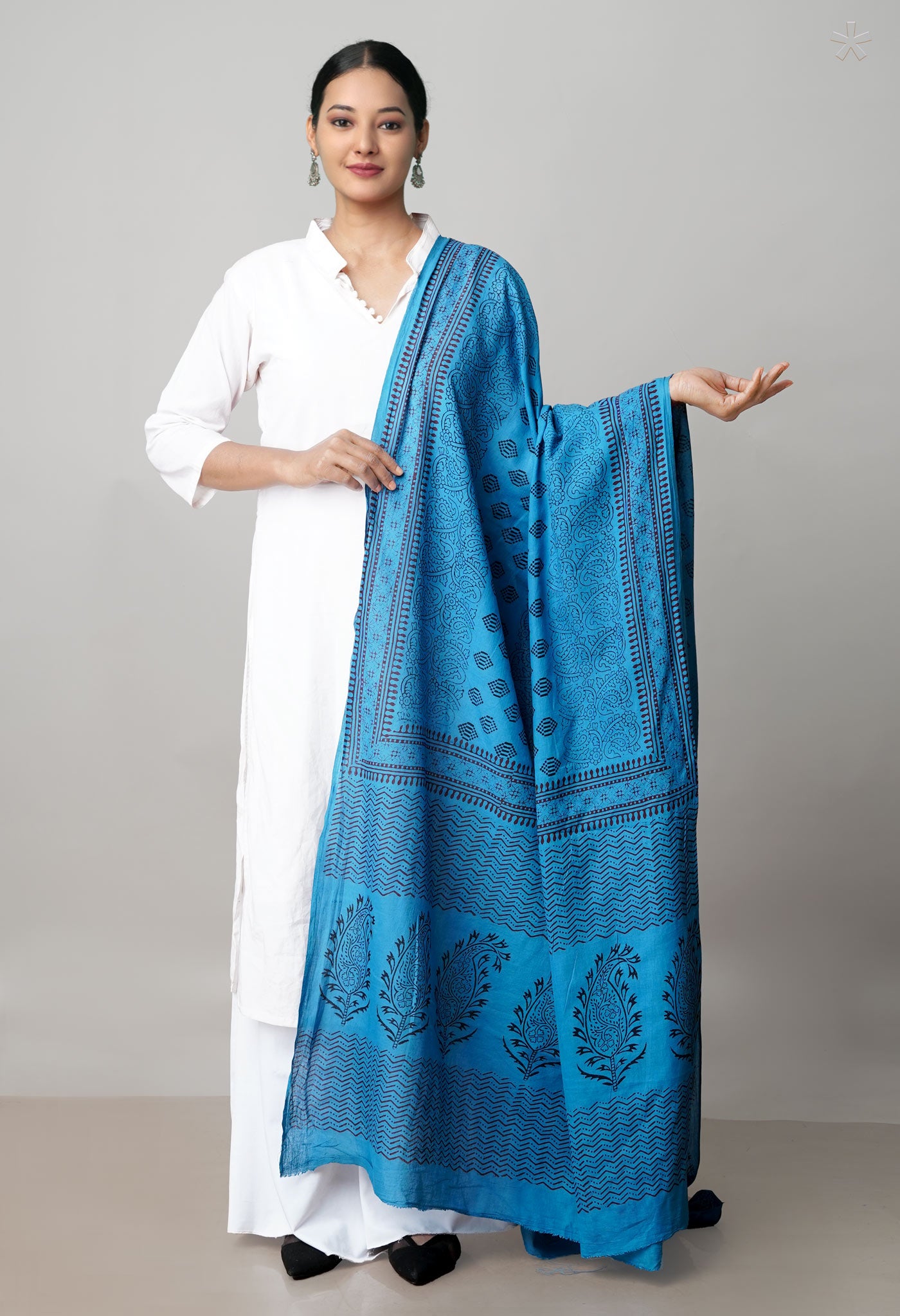 Blue Pure Superfine Mulmul Cotton Bagh Printed Dupatta –UDS5019