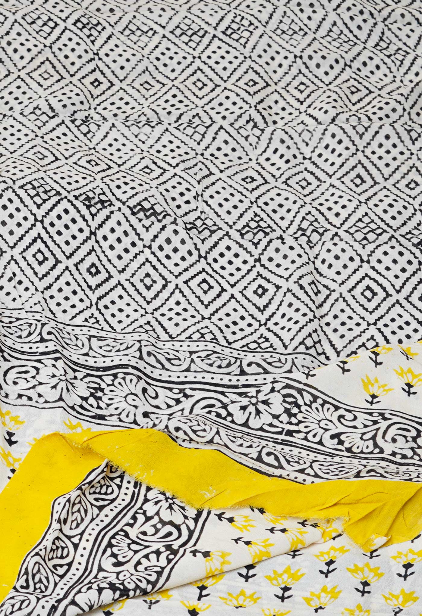 Half White Pure Batik Printed Georgette Dupatta–UDS5267