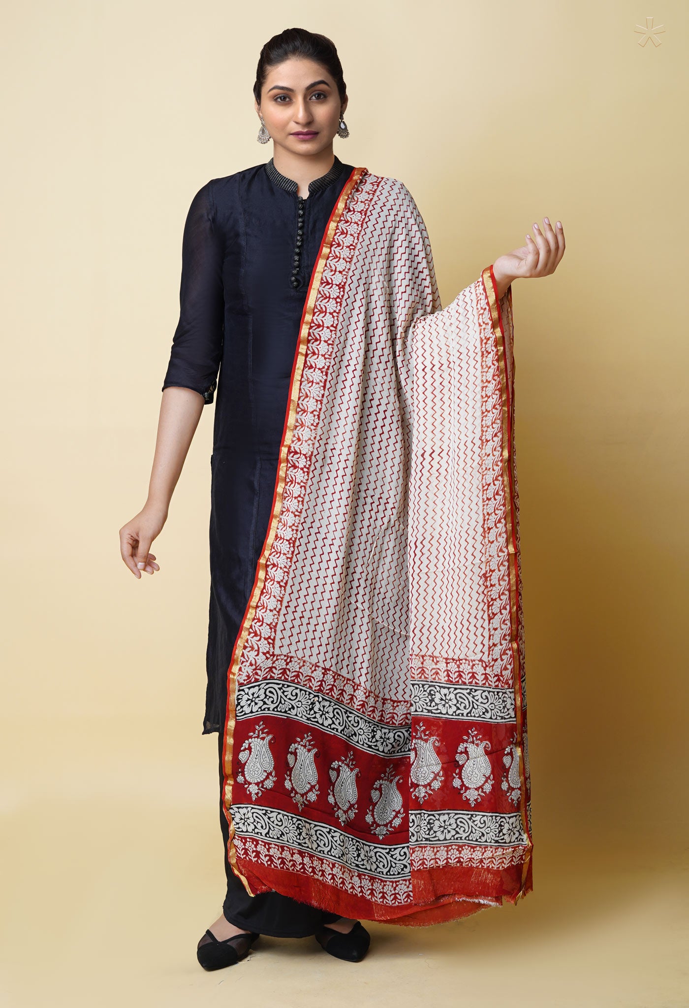 Half White Pure Batik Printed Chiffon Dupatta–UDS5283