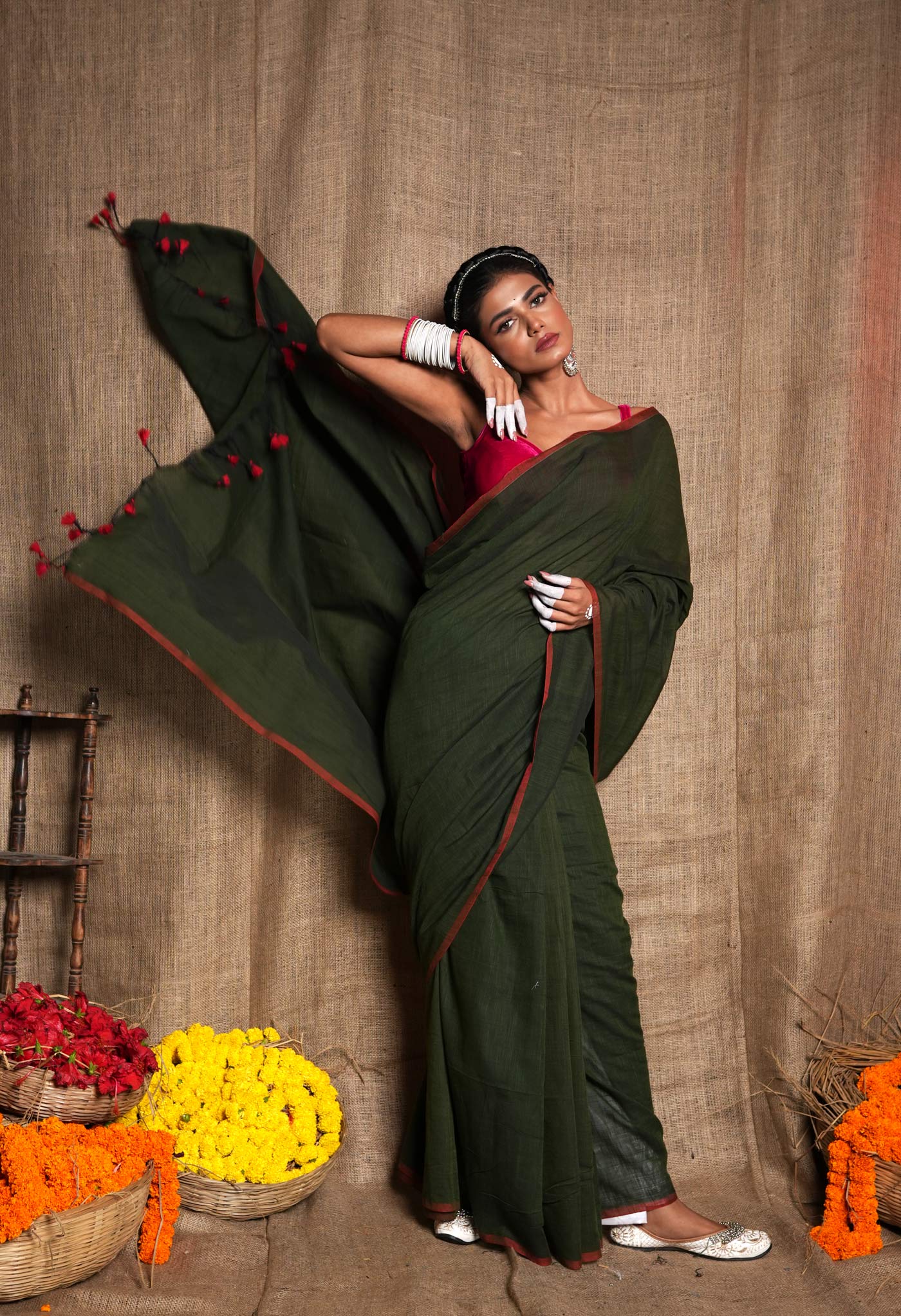 Olive Green Pure Plain Cotton Linen Saree With Tassels-UNM72835