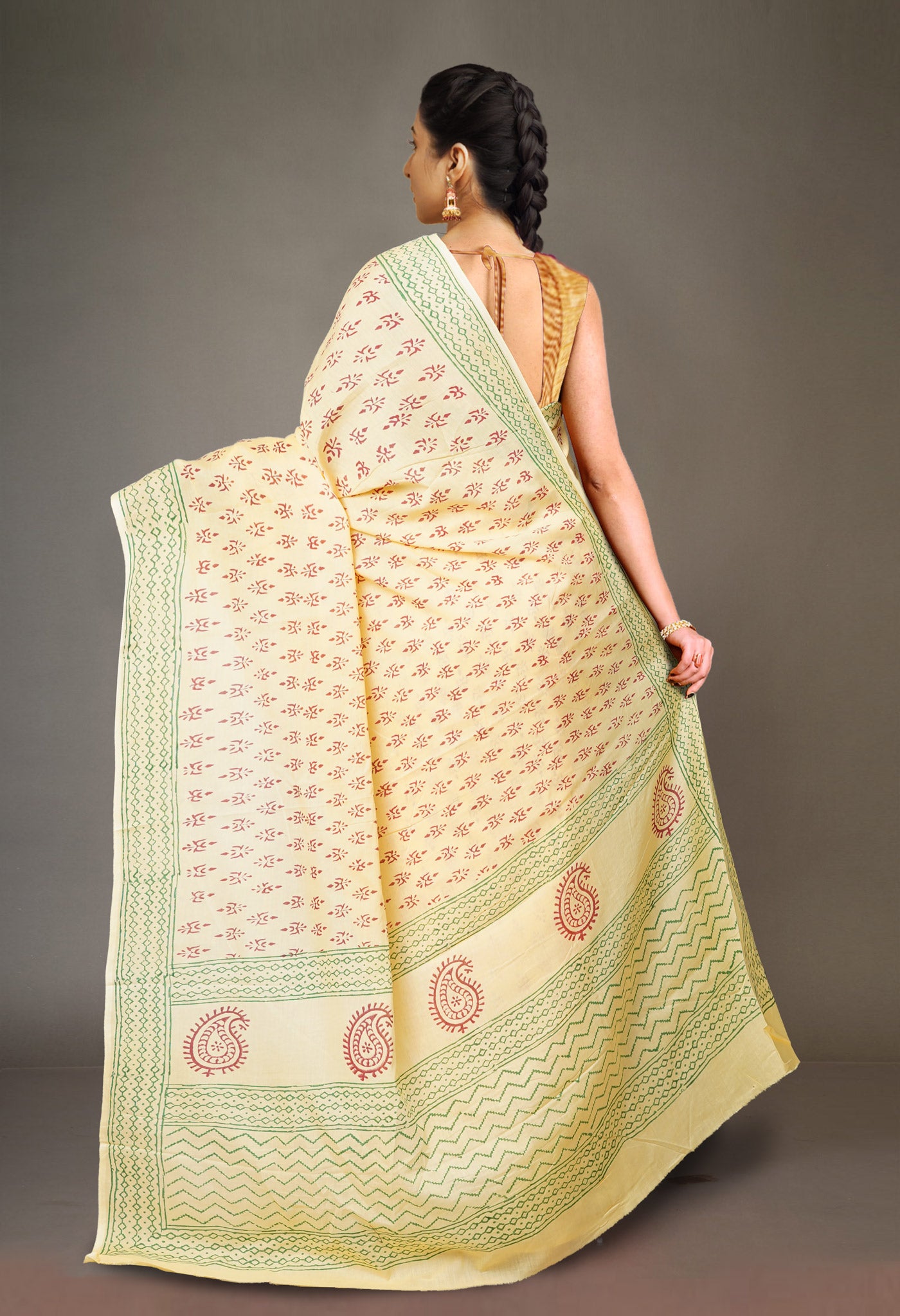 Cream Pure  Block Printed Soft Cotton Saree-UNM78485