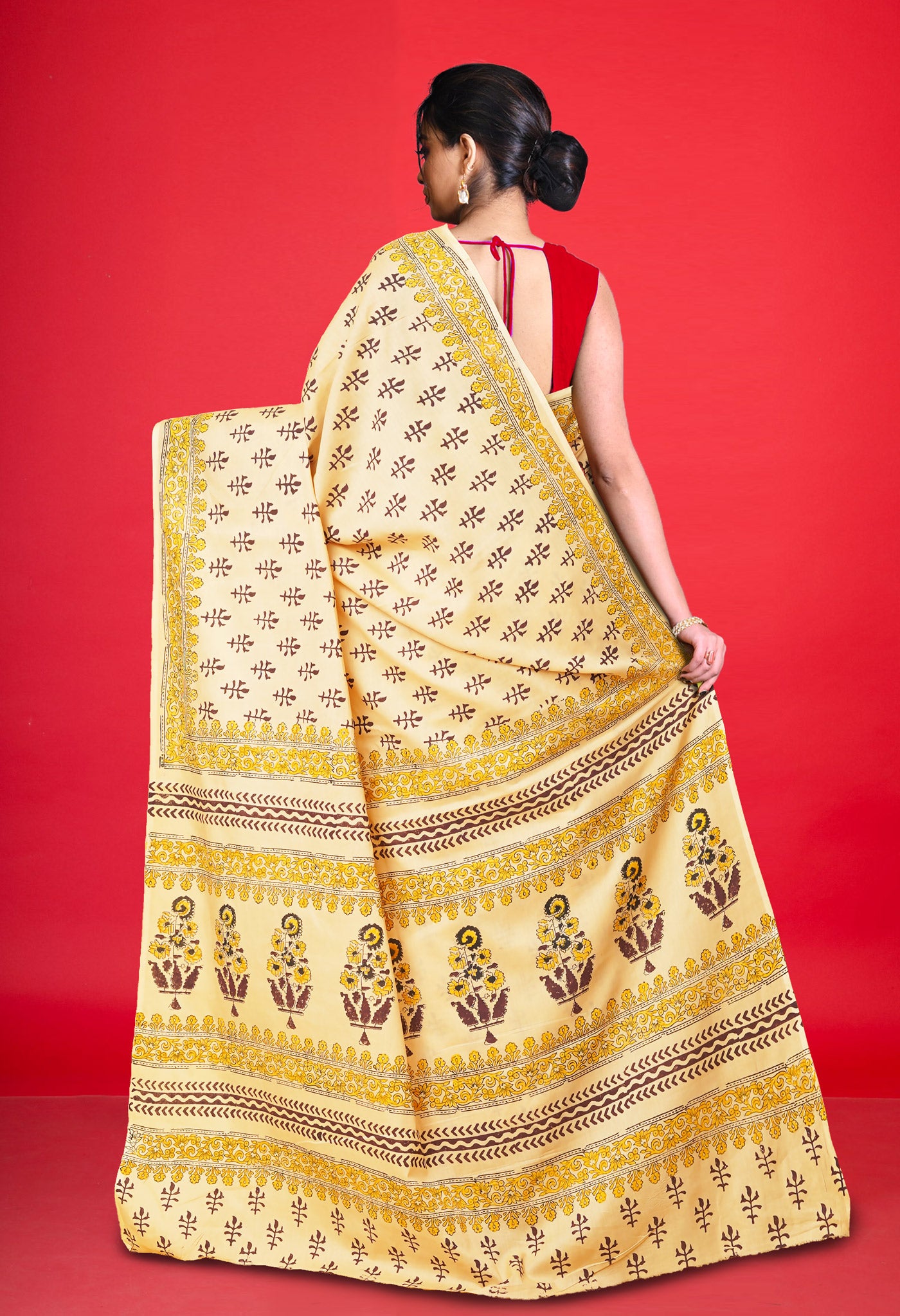 Cream Pure Hand Block Printed Soft Cotton Saree-UNM79184