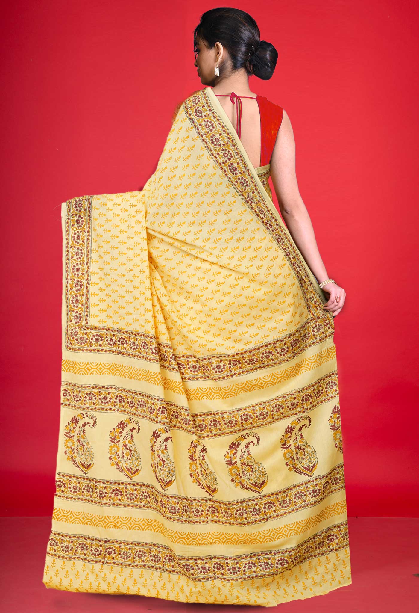 Cream Pure Hand Block Printed Soft Cotton Saree-UNM79248