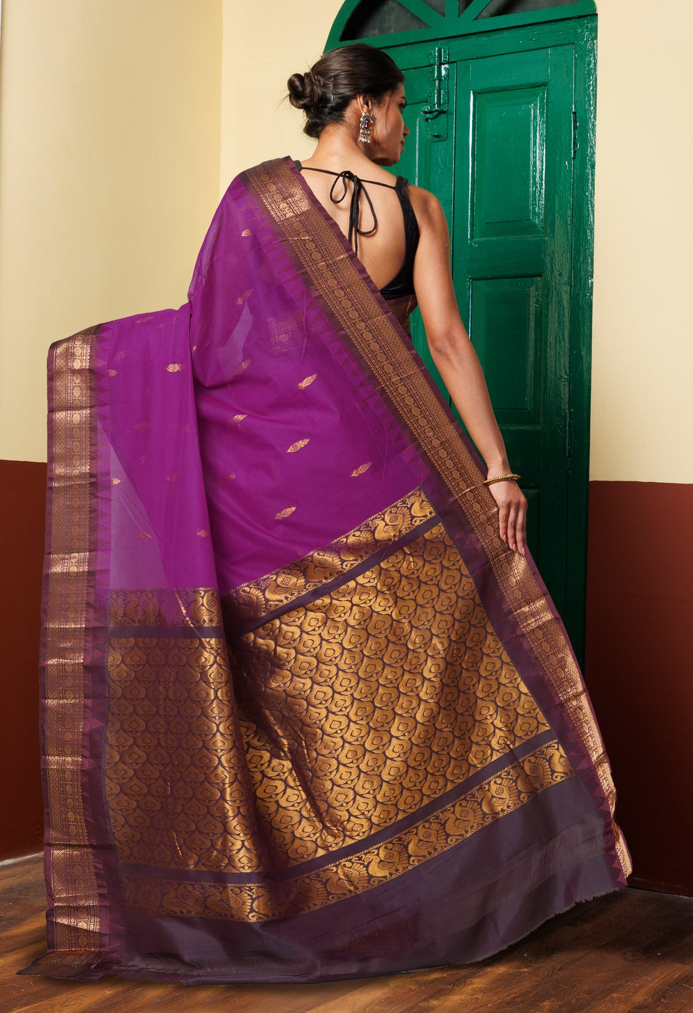 Violet-Brown Pure Handloom Gadwal Cotton Saree-UNM80599