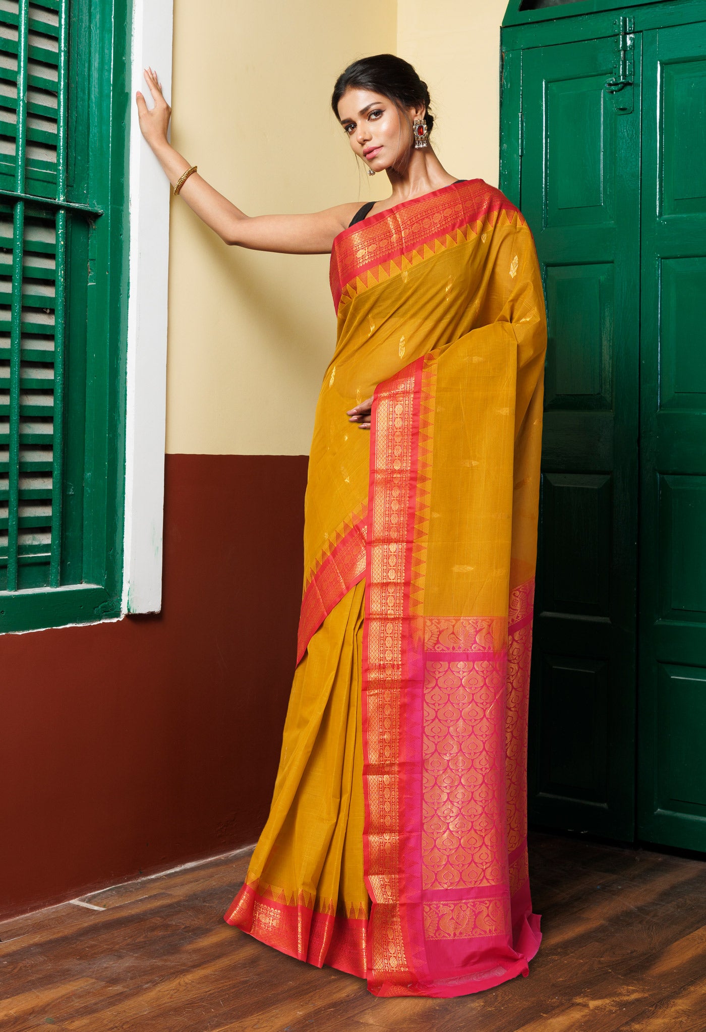 Rust Yellow-Red Pure Handloom Gadwal Cotton Saree-UNM80611