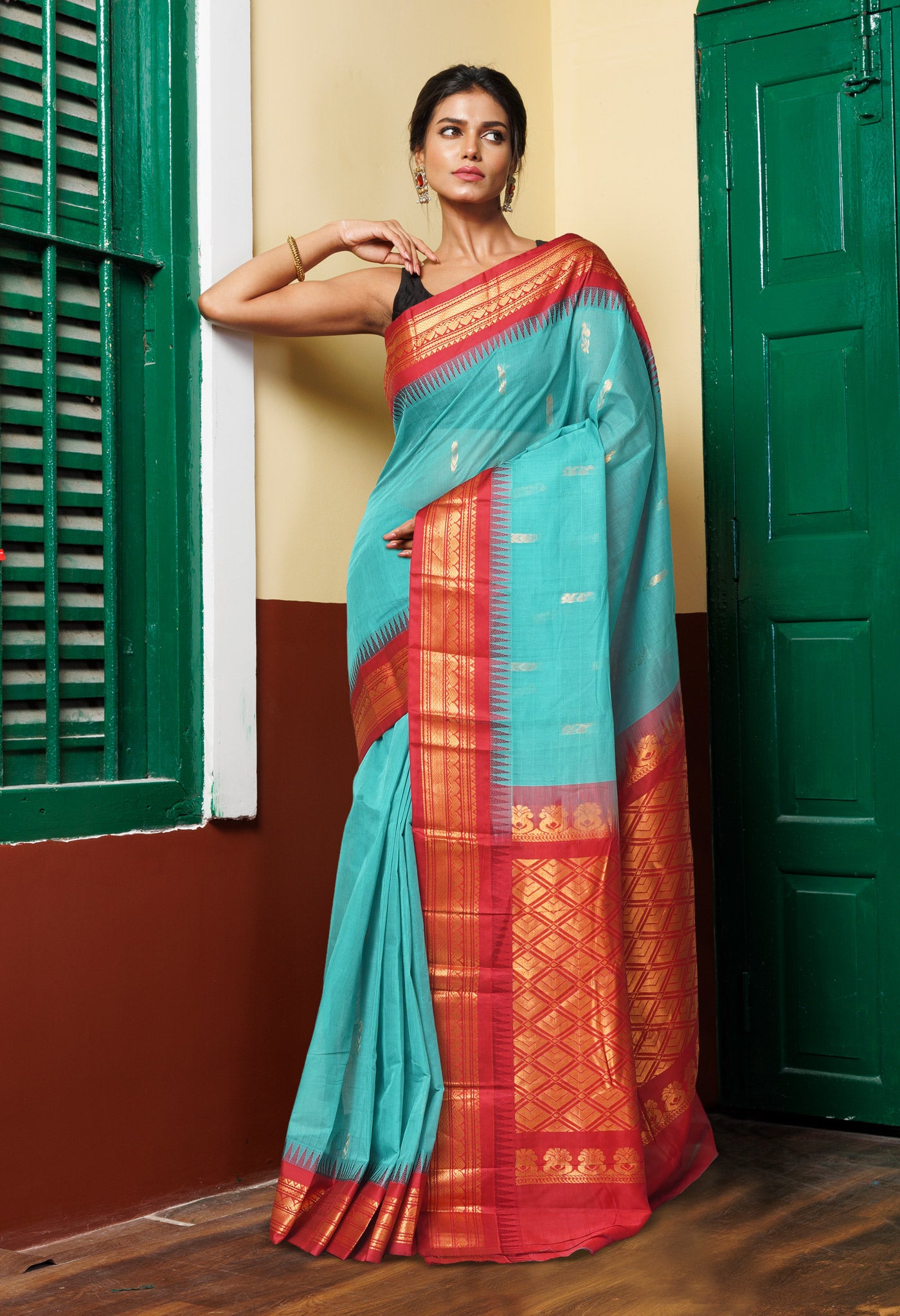 Turquoise Blue-Red Pure Handloom Gadwal Cotton Saree-UNM80778