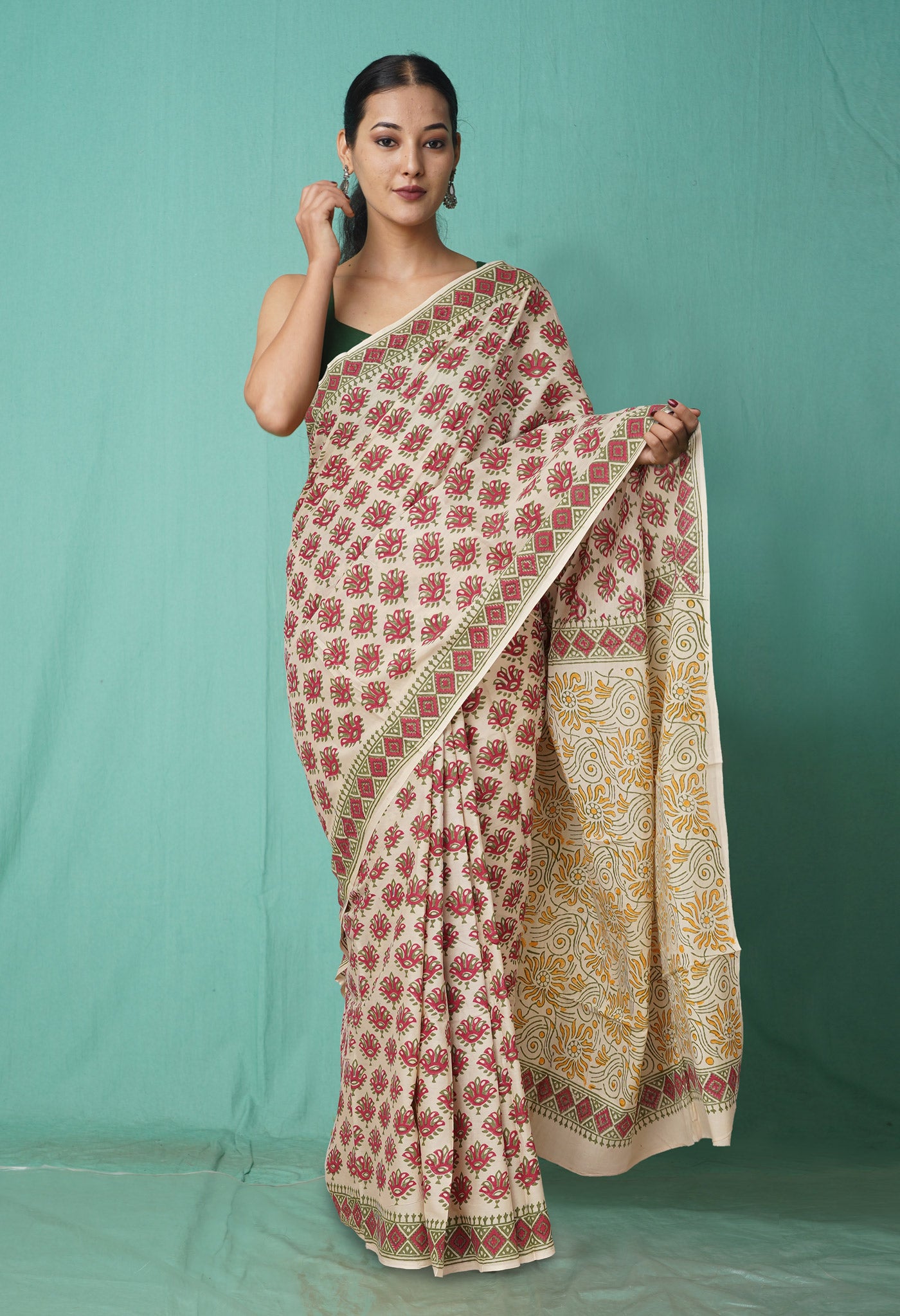 Ivory Pure Pichwai Printed Soft Cotton Saree-UNM80989