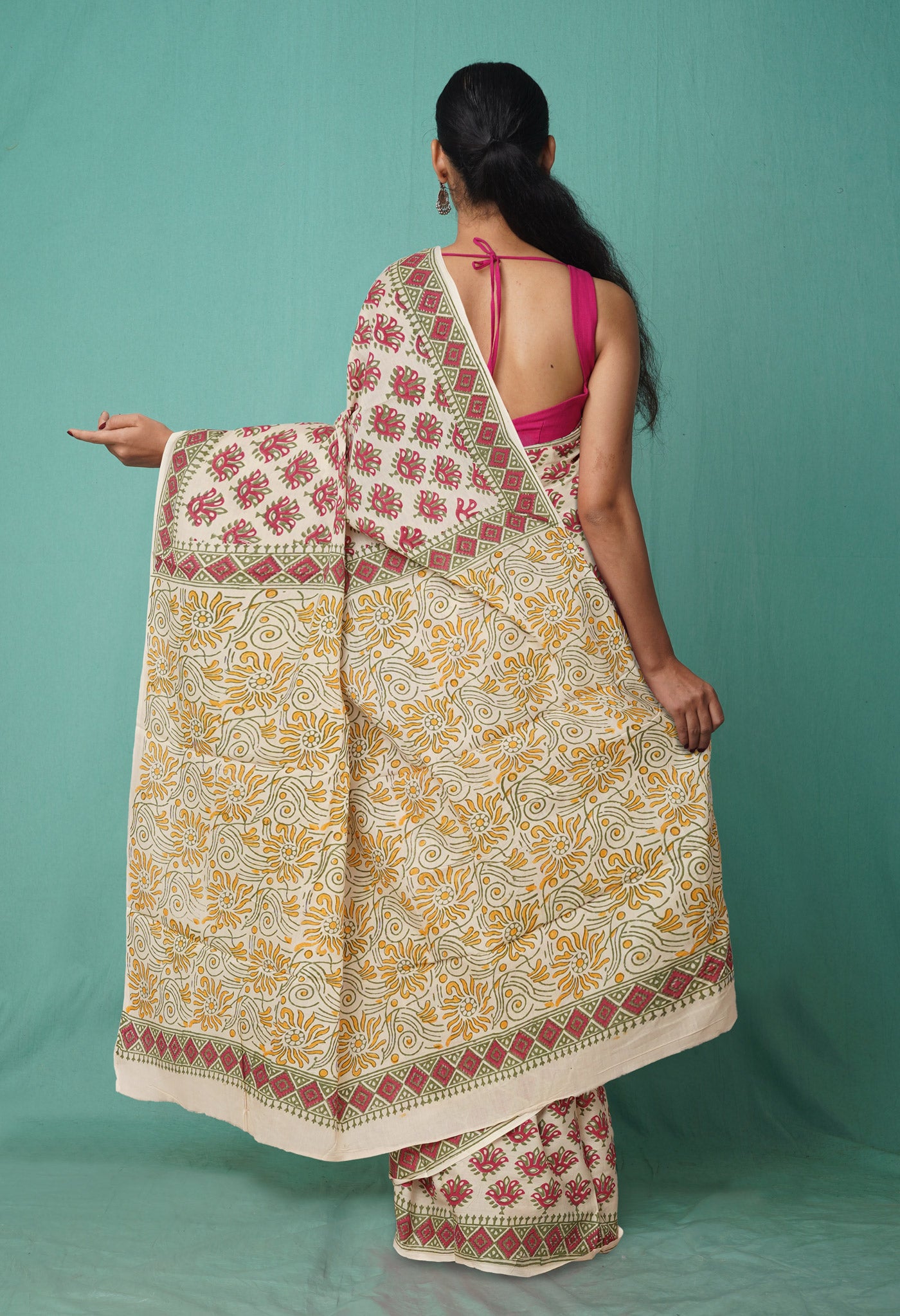 Ivory Pure Pichwai Printed Soft Cotton Saree-UNM80989