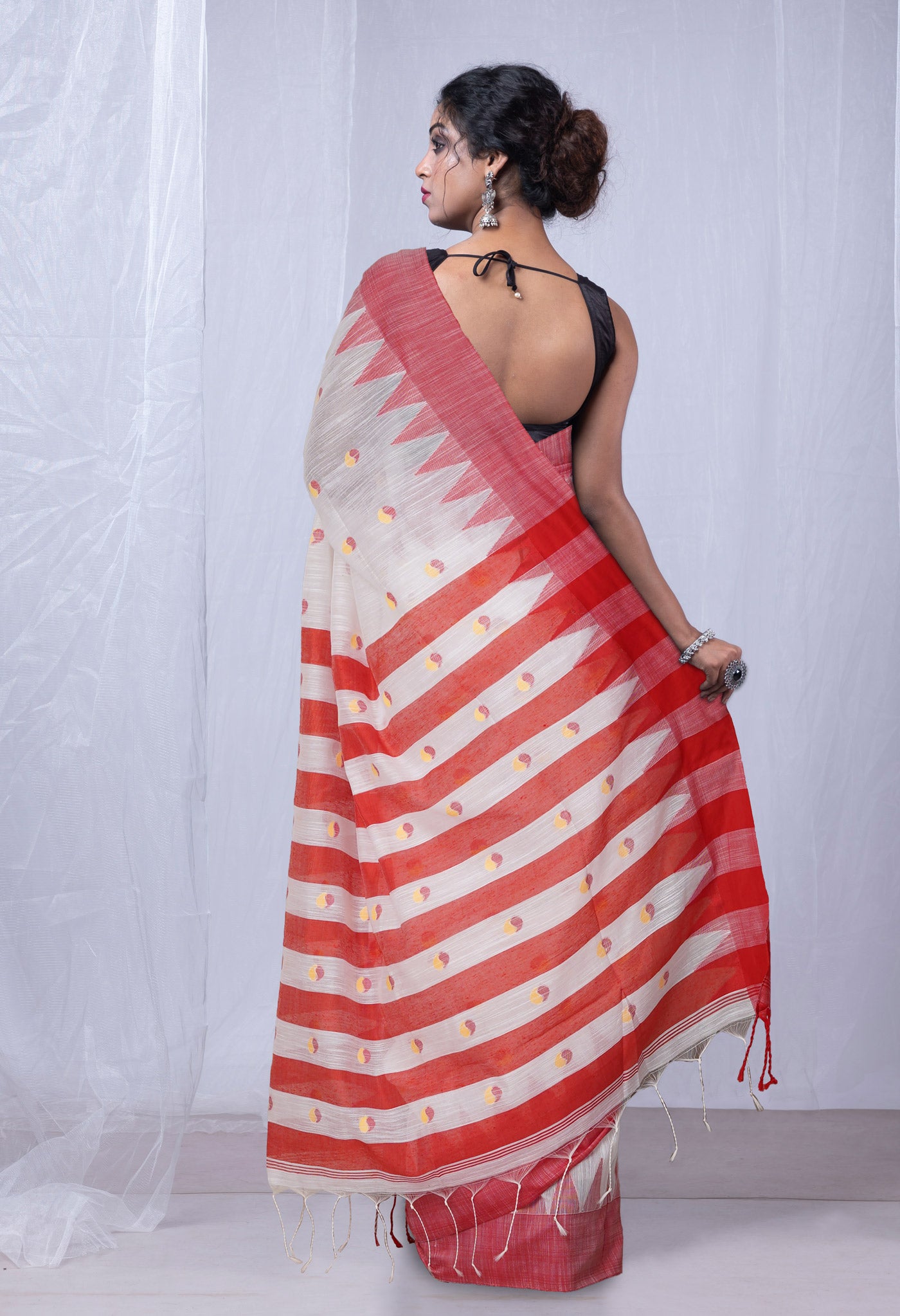 White Pure Handloom Bengal Cotton Linen Saree-UNM81588