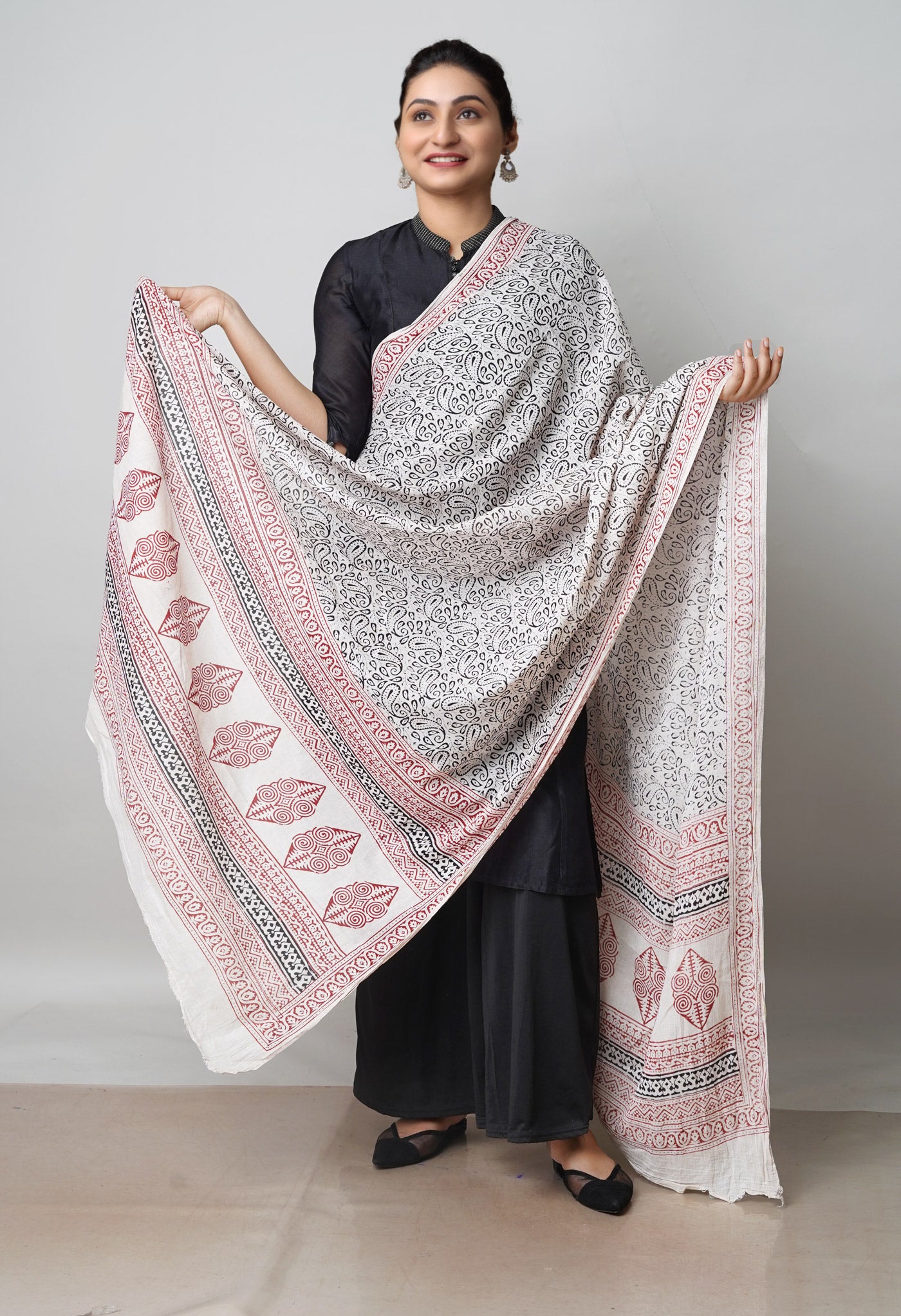 Half White Pure Superfine Mulmul Cotton Bagh Printed Dupatta –UDS5035