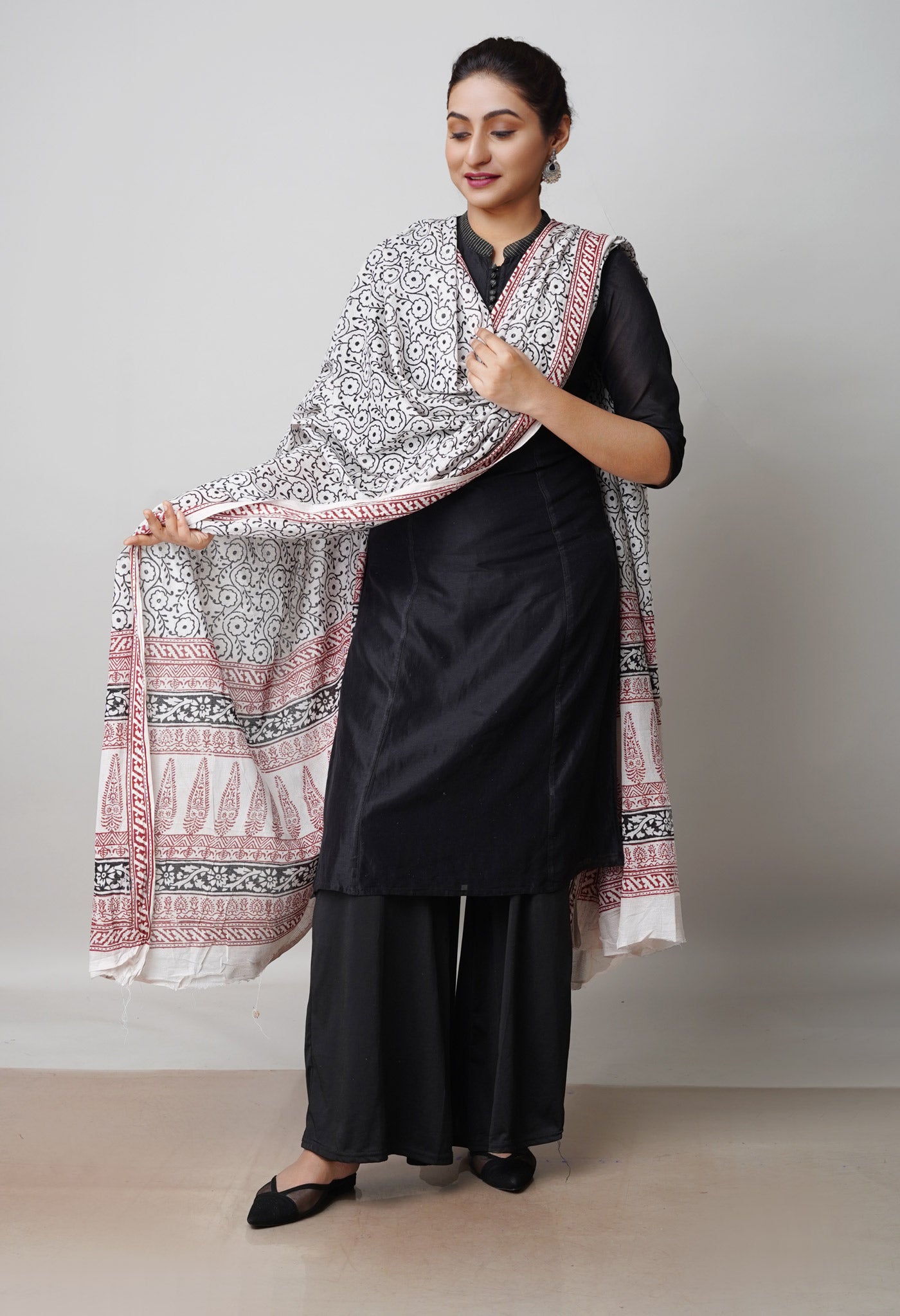 Half White Pure Superfine Mulmul Cotton Bagh Printed Dupatta –UDS5037