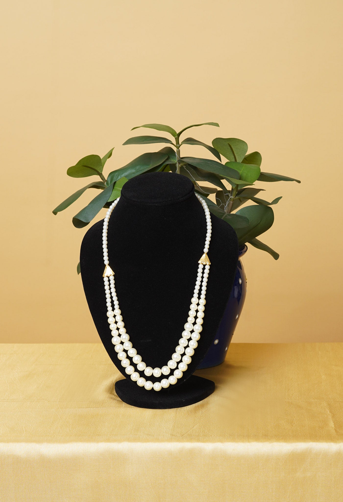 White Amravati Pearls Beads Necklace-UJ491