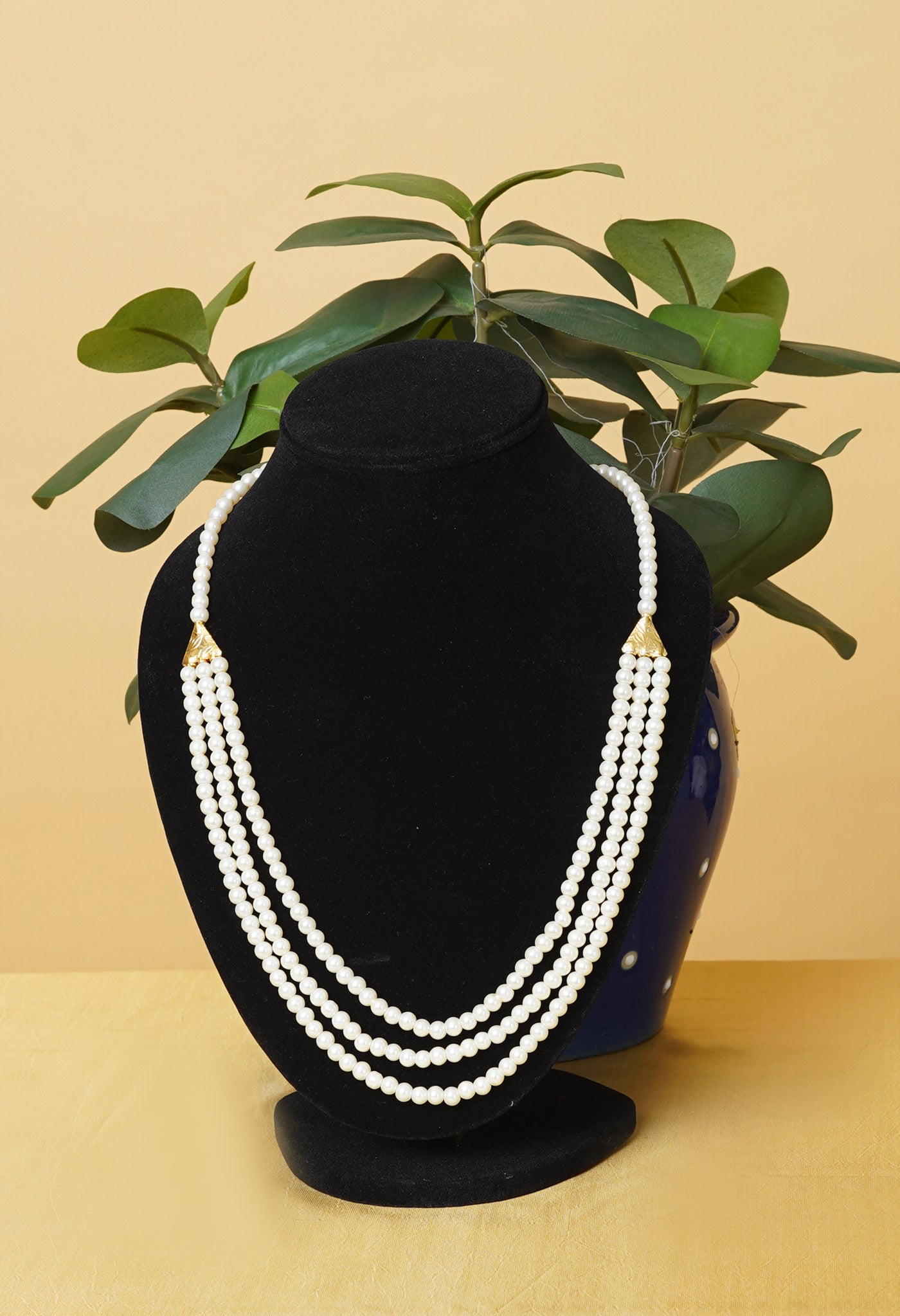 White Amravati Pearls Beads Necklace-UJ496