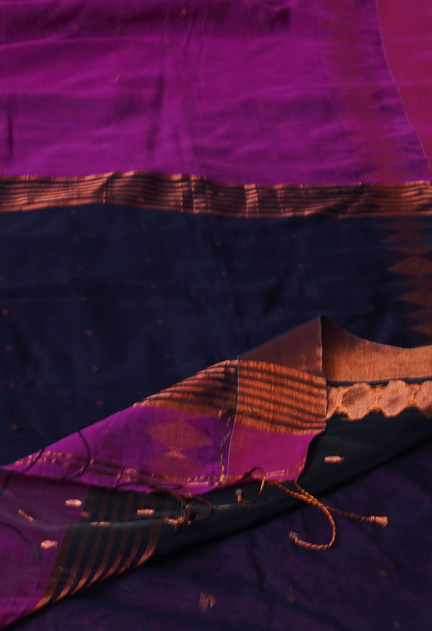 Purple Handloom Jamdhani Bengal Linen Saree-UNM68113