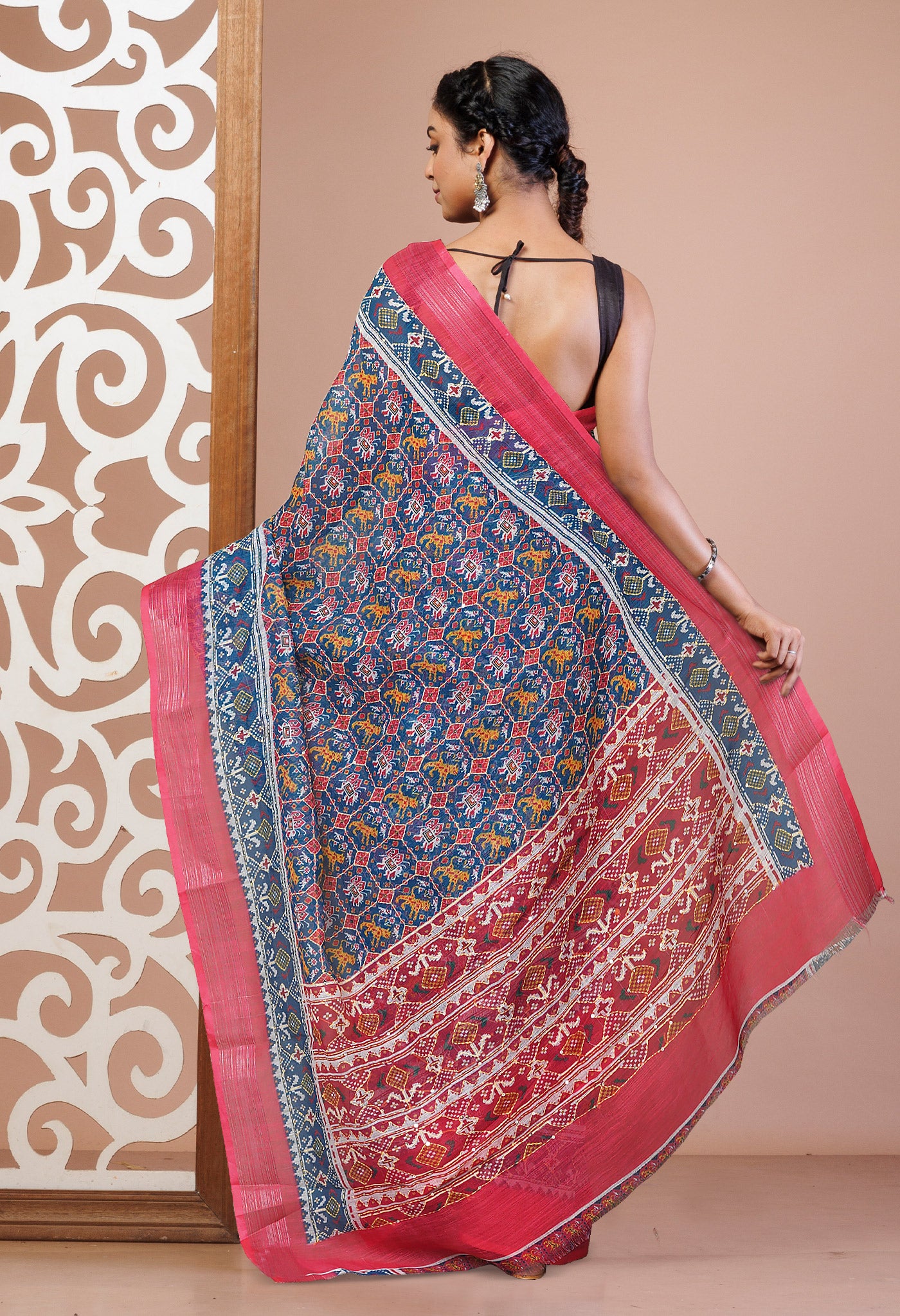 Peacock Blue Digital Printed Linen Saree With Hand Kantha Work-UNM71722