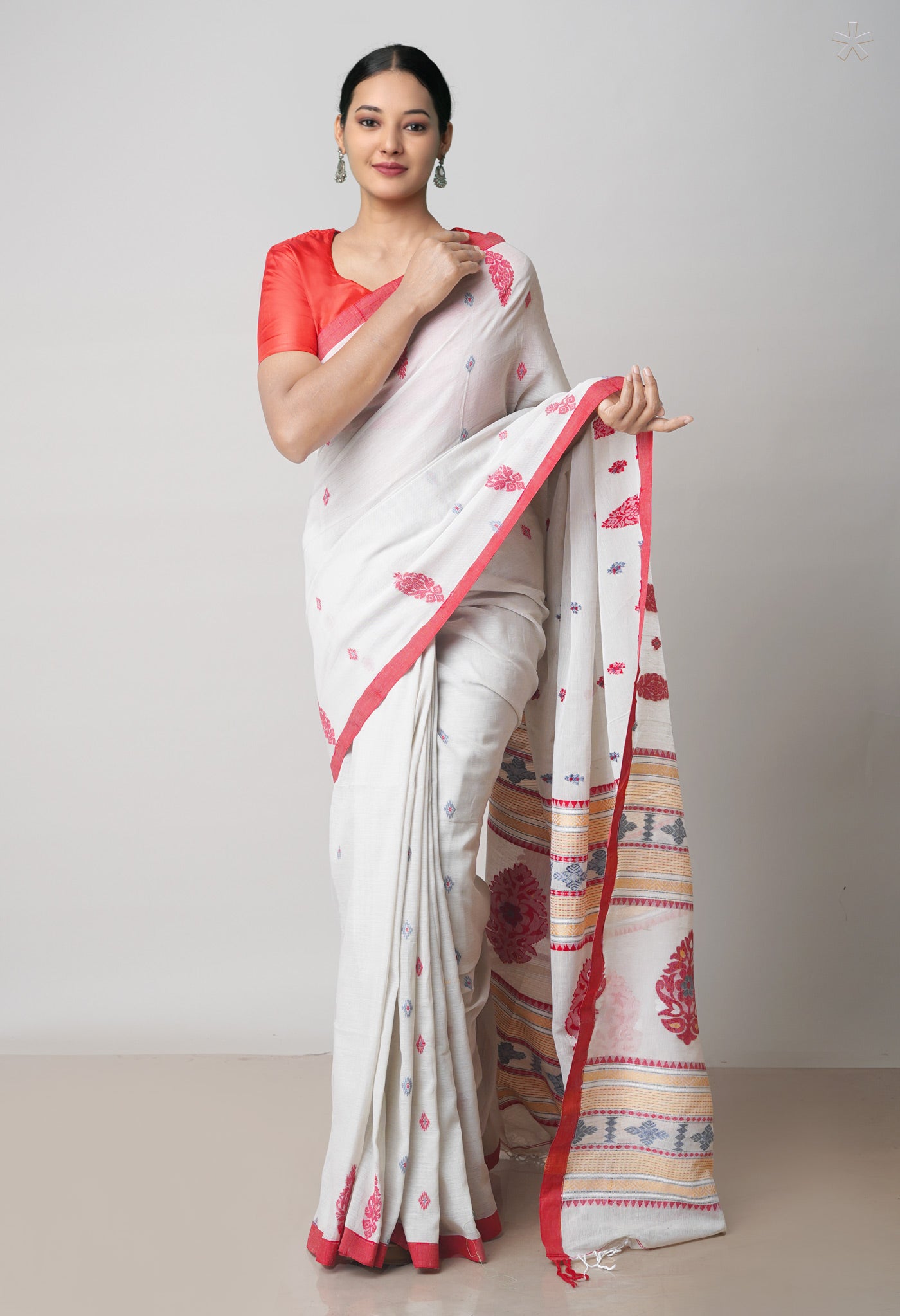 Pale Grey Pure Handloom Handloom Dhaka Jamdhani Bengal Cotton Saree-UNM71895