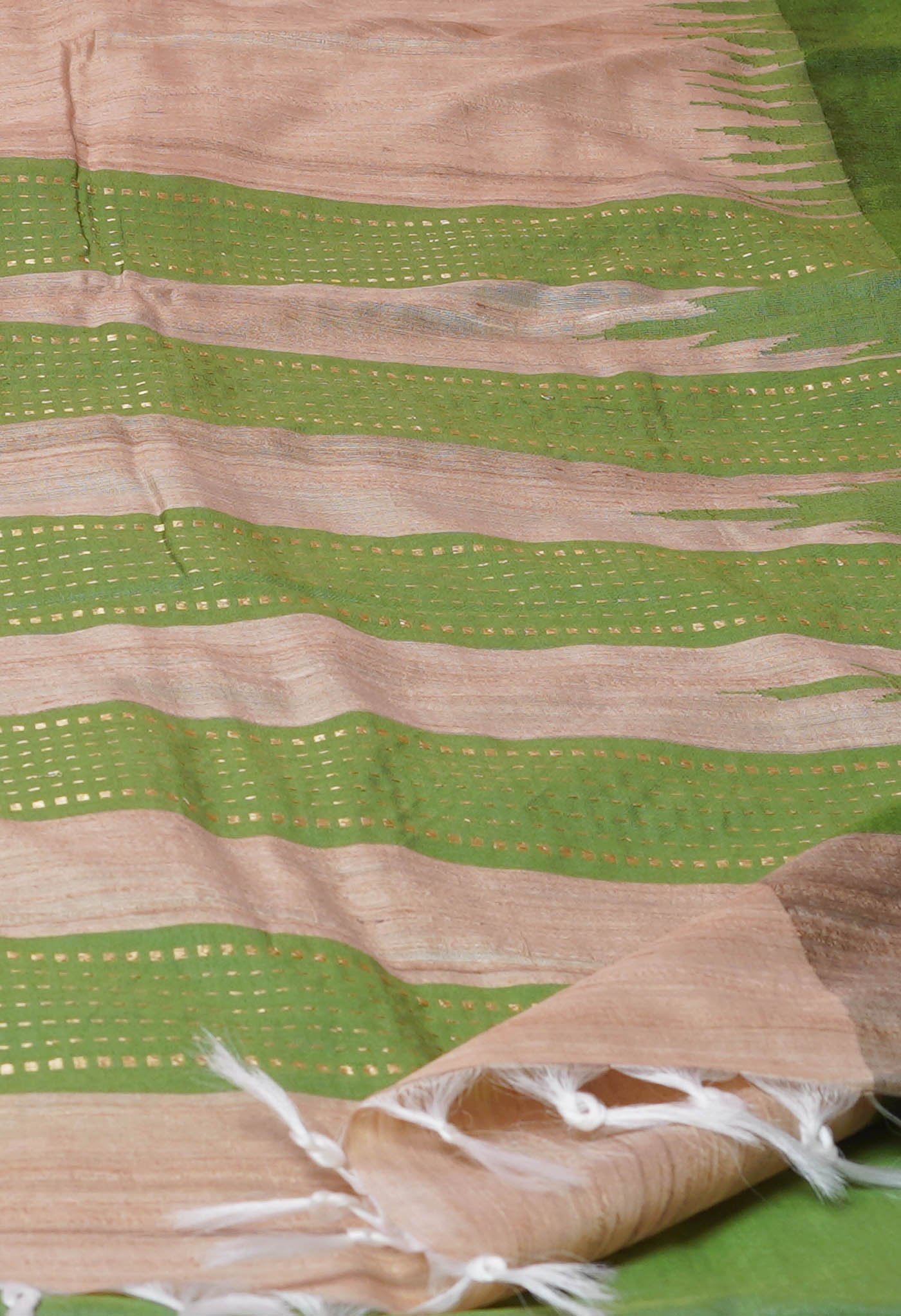 Cream-Forest Green Pure  Bengal Ghicha Tussar Jute Saree-UNM72496