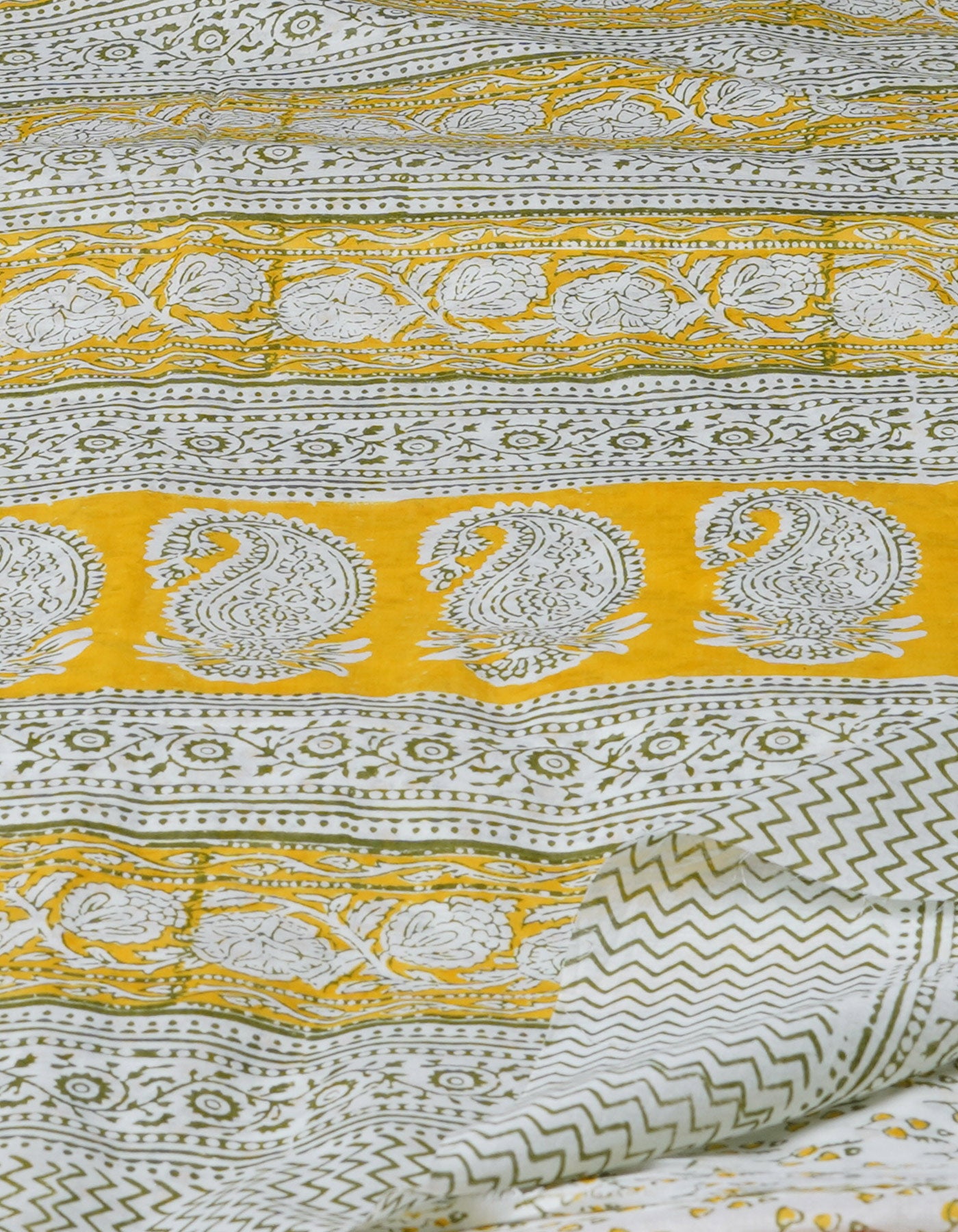 White Pure  Block Printed Superfine Mulmul  Cotton Saree-UNM72596