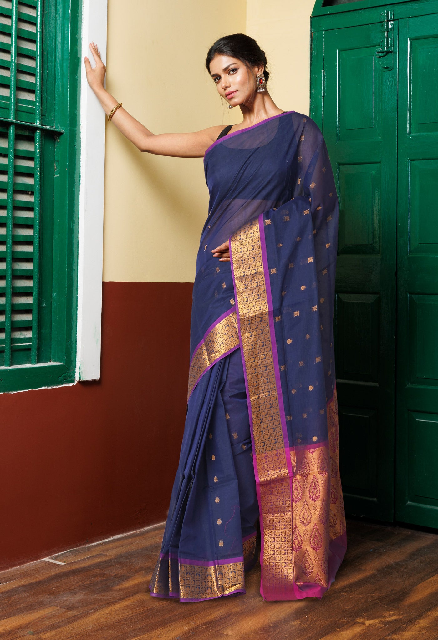 Navy Blue Pure Handloom Mercerized Superfine Gadwal Cotton Saree-UNM74095