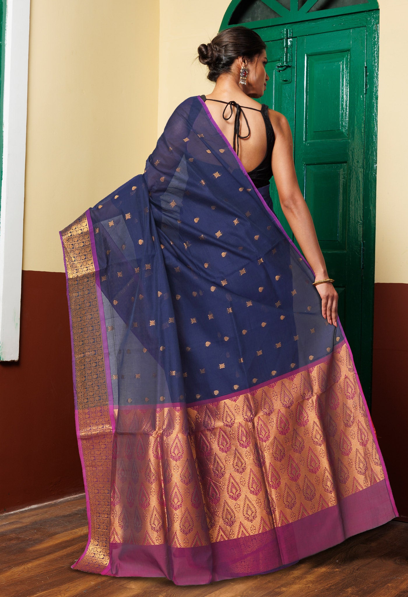 Navy Blue Pure Handloom Mercerized Superfine Gadwal Cotton Saree-UNM74095