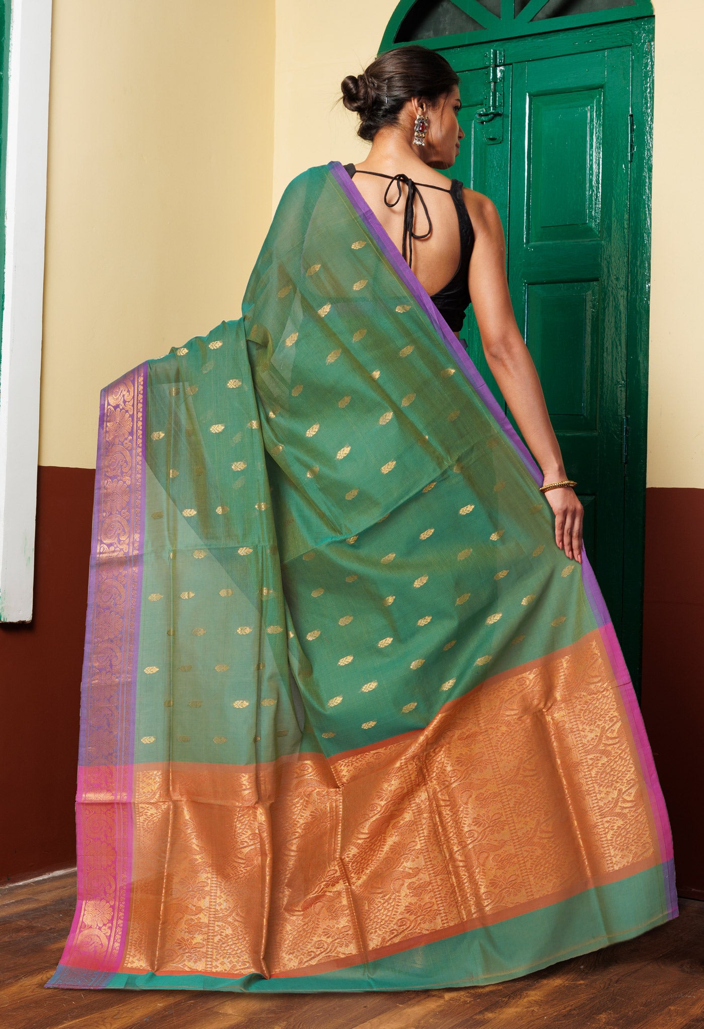 Green Pure Handloom Mercerized Superfine Gadwal Cotton Saree-UNM74103