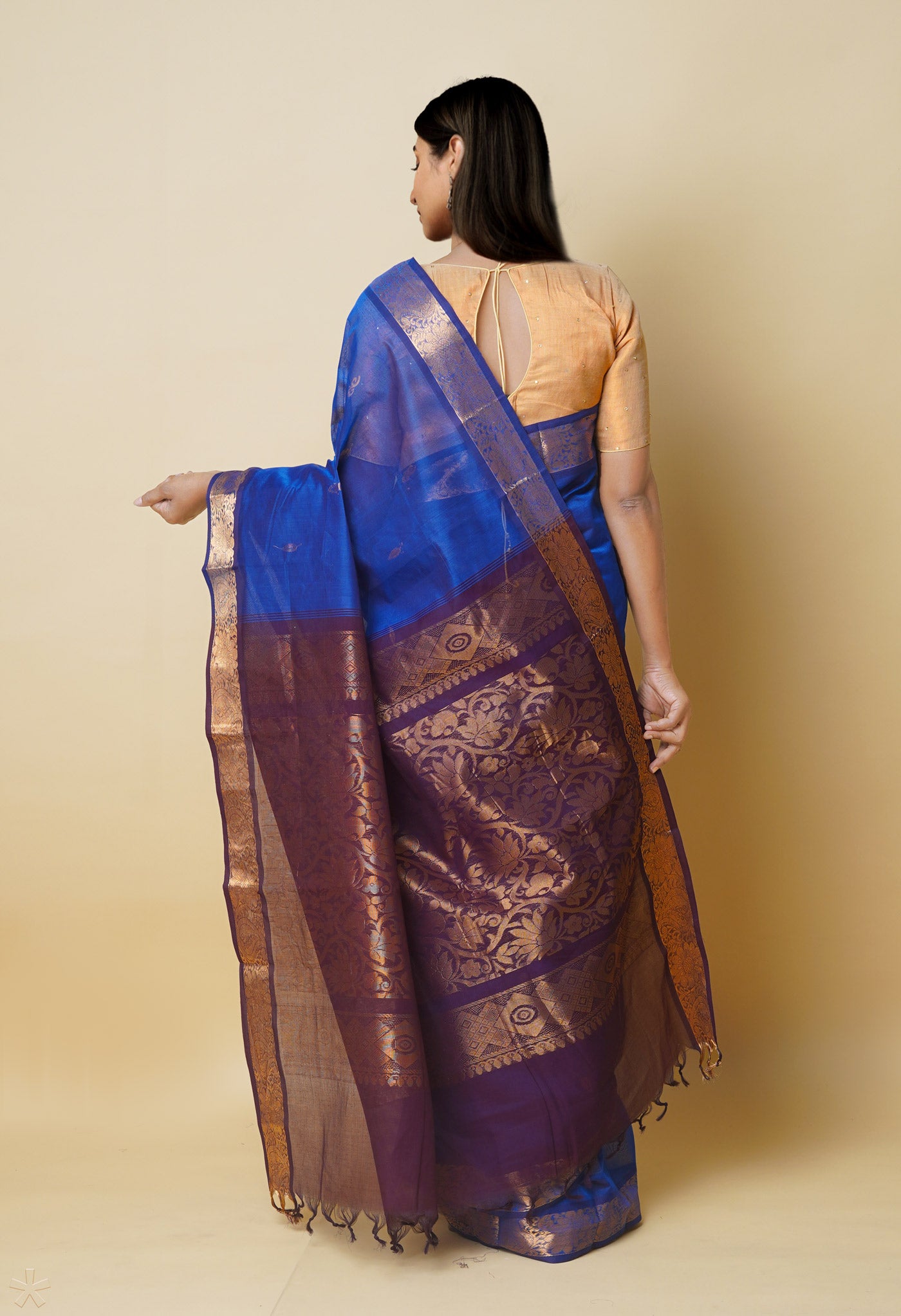 Gadwal Sico Pattu Pure Handloom Sarees ✨ Wholesale ✨ Pattu Sarees ✨  www.ambicaweddingmall.com - YouTube