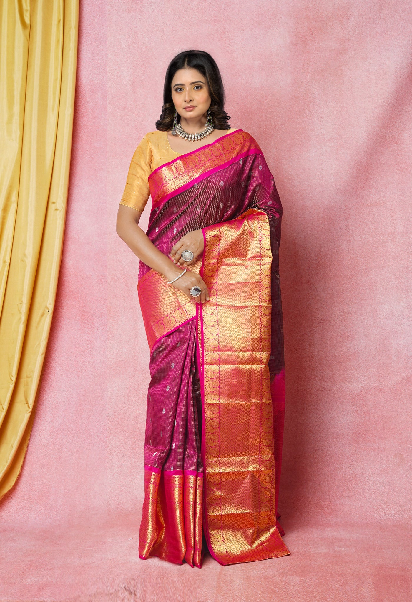 Purple-Pink Pure Handloom Kanjivaram With Checks Weaving Silk Saree-UNM74253