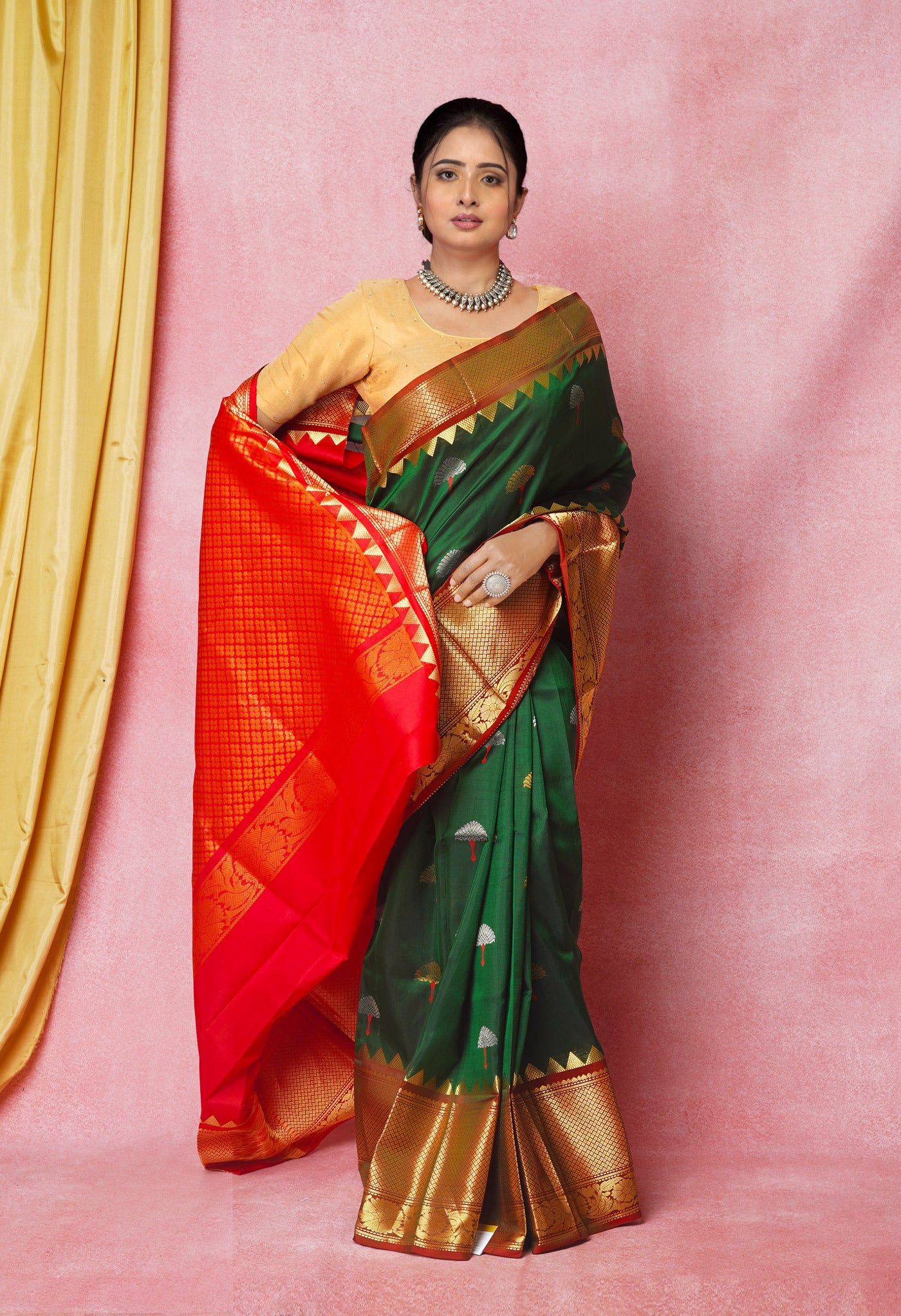 Red-Green Pure Handloom Kanjivaram Silk Saree-UNM74261