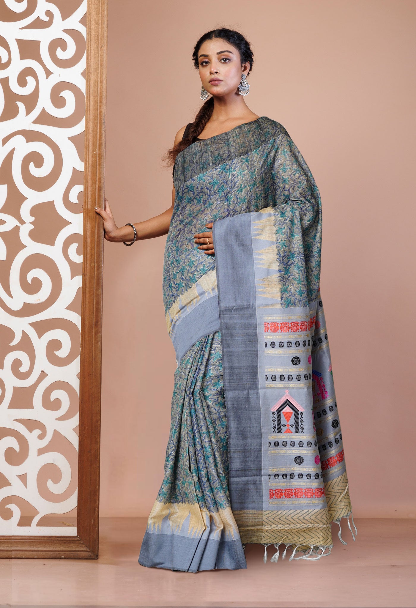 Grey Pure Handloom Hand Block Printed Vidarbha Tussar Silk Saree-UNM74484