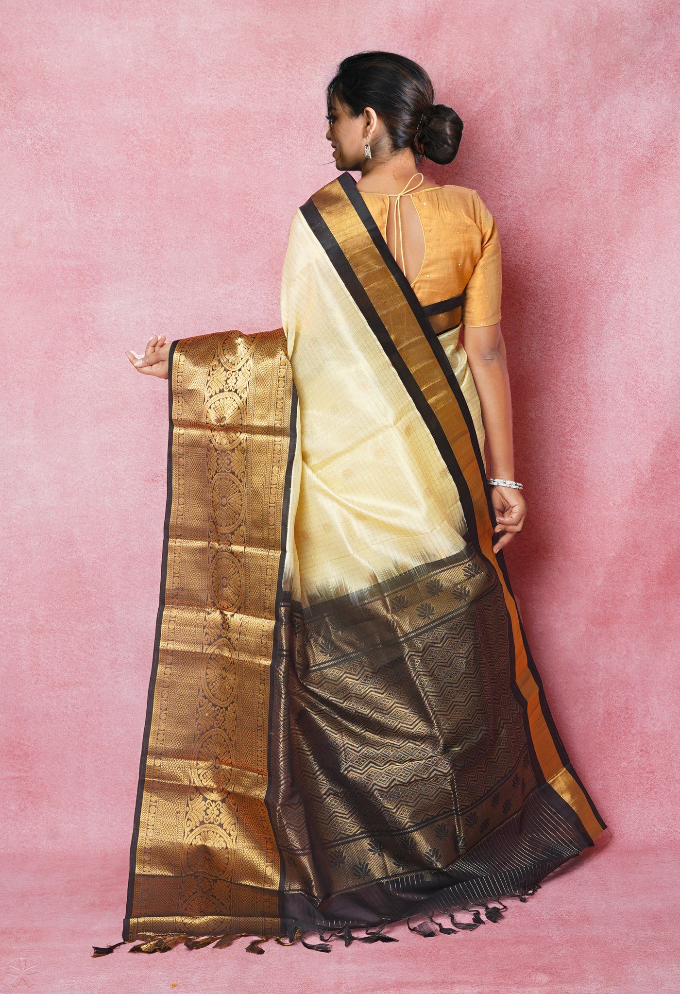 Cream-Black Pure Handloom Assam With Checks Zari Weaving Silk Saree-UNM74529