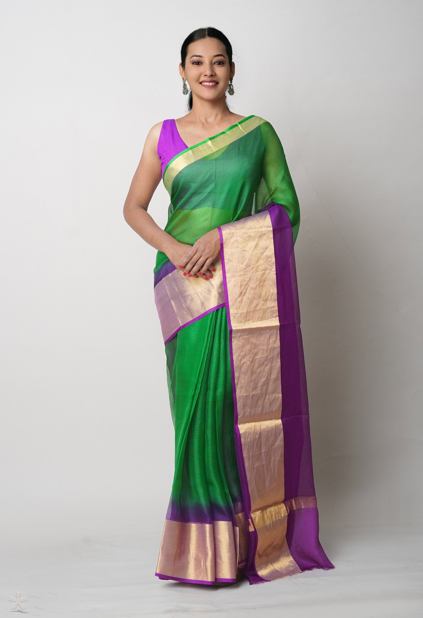 Buy Off-White & Gold Dual Tone Zari Woven Kota Silk Saree Online | Samyakk