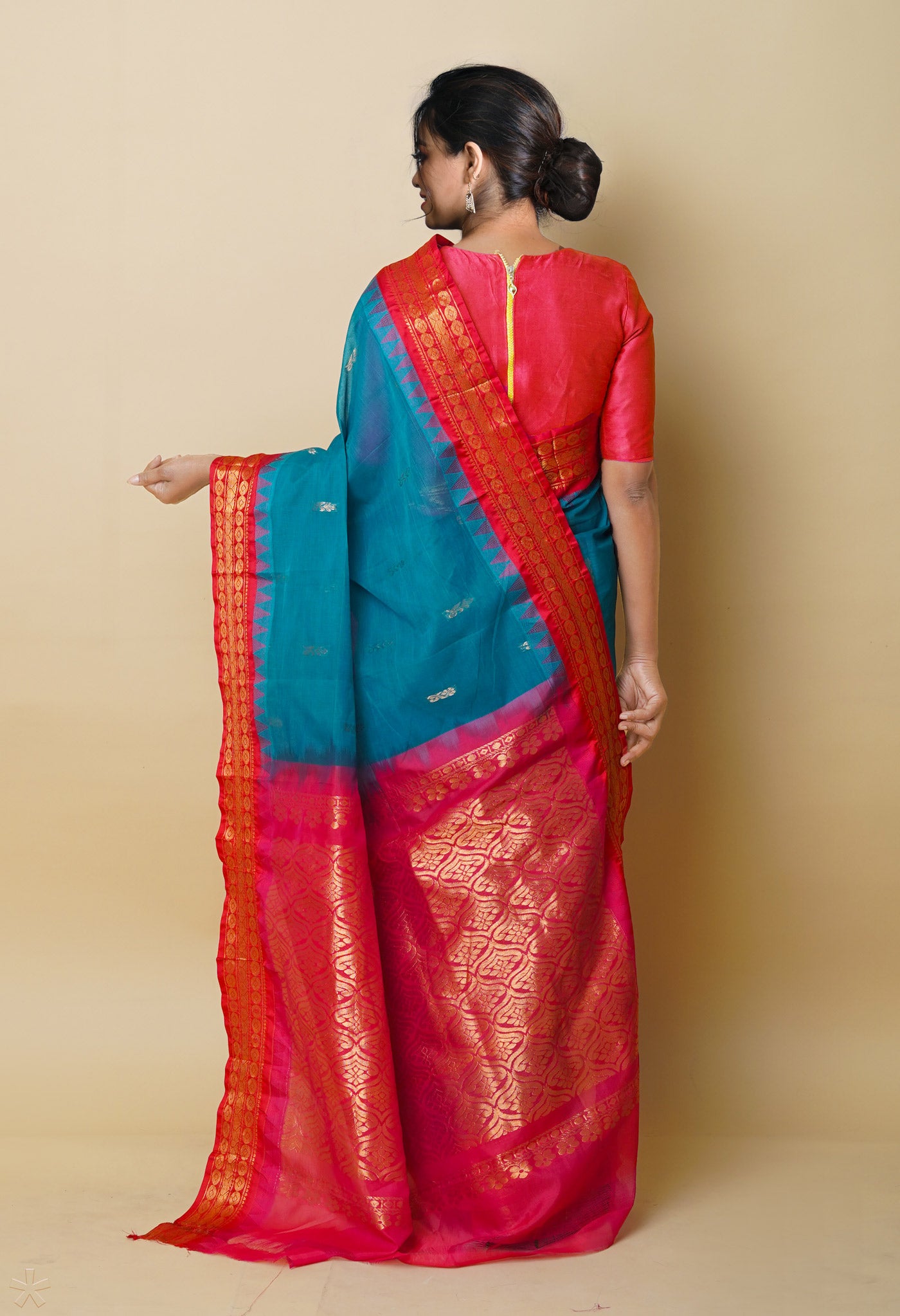 Gadwal Cotton Saree Manufacturers, Suppliers, Dealers & Prices