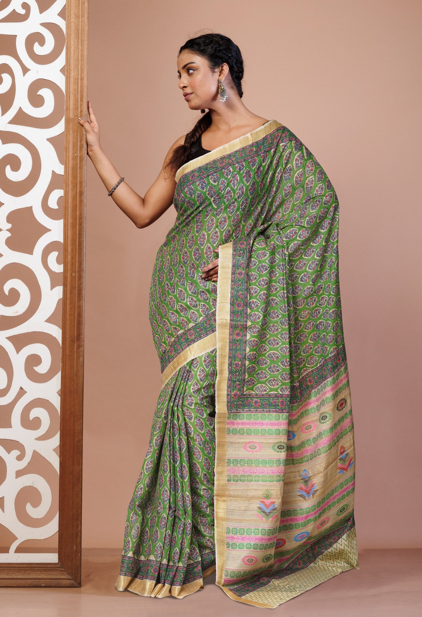 Green Pure Handloom Hand Block Printed Vidarbha Tussar Silk Saree-UNM75428