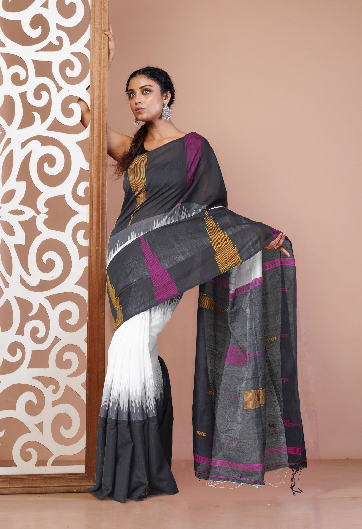 White-Black Pure Handloom Bengal Linen Saree-UNM75443