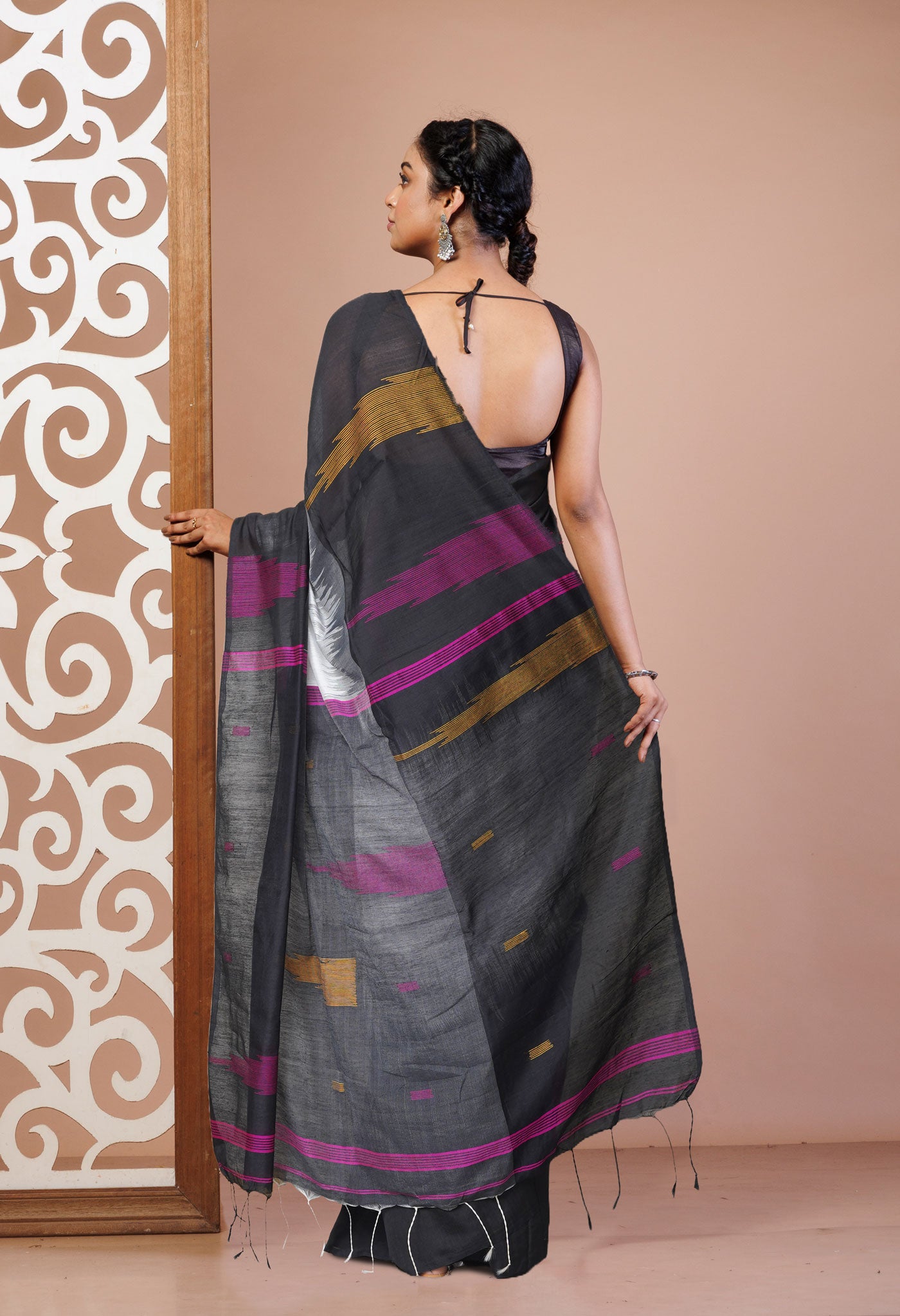 White-Black Pure Handloom Bengal Linen Saree-UNM75443