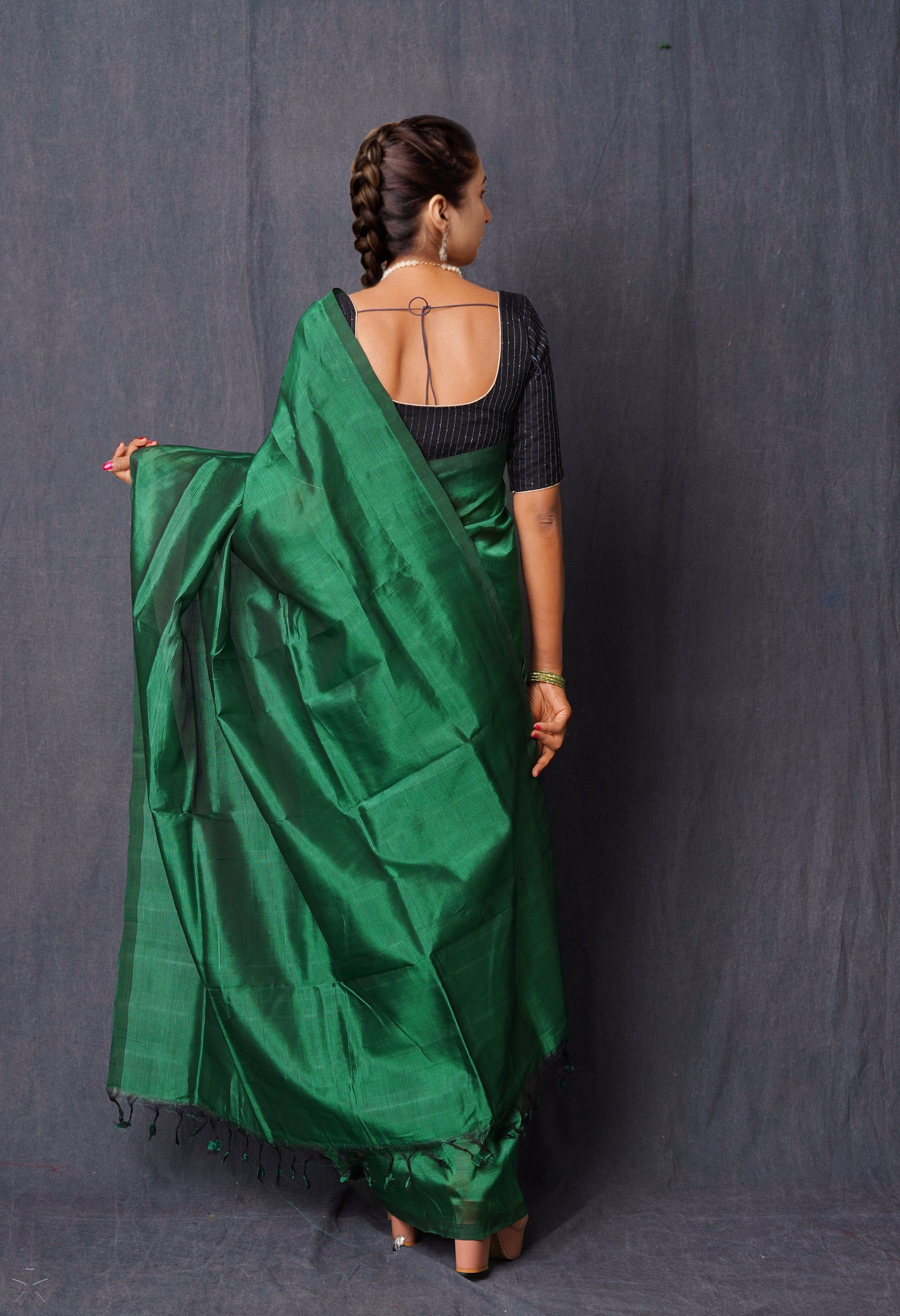 Dark Green Pure  Plain Mangalgiri Soft Silk Saree