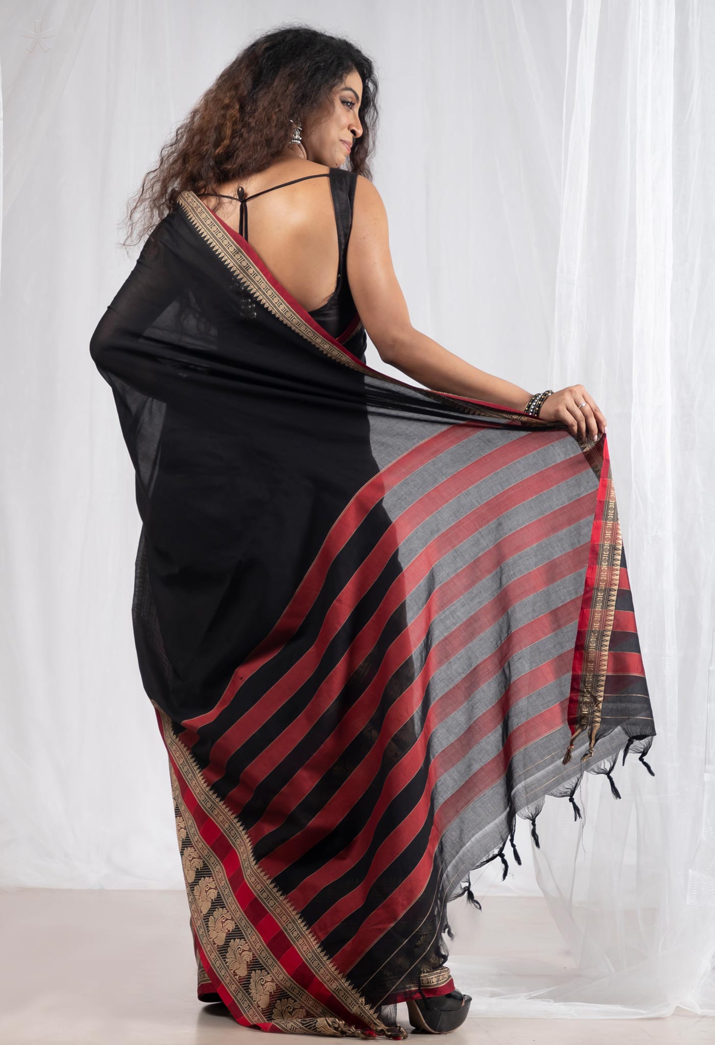 Black Pure Handloom Narayani Cotton Saree