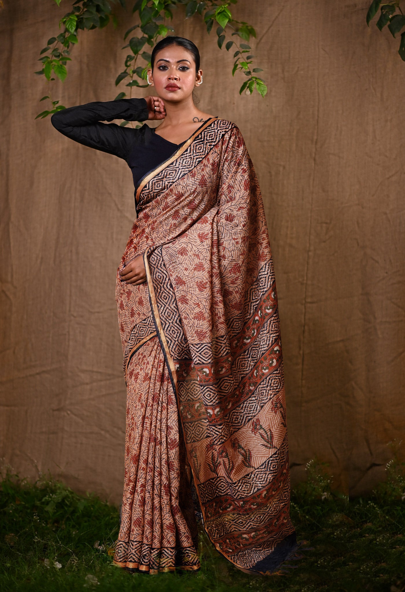 Brown Pure Discharge Bagru Printed Pashmina Chanderi Sico Saree-UNM76196