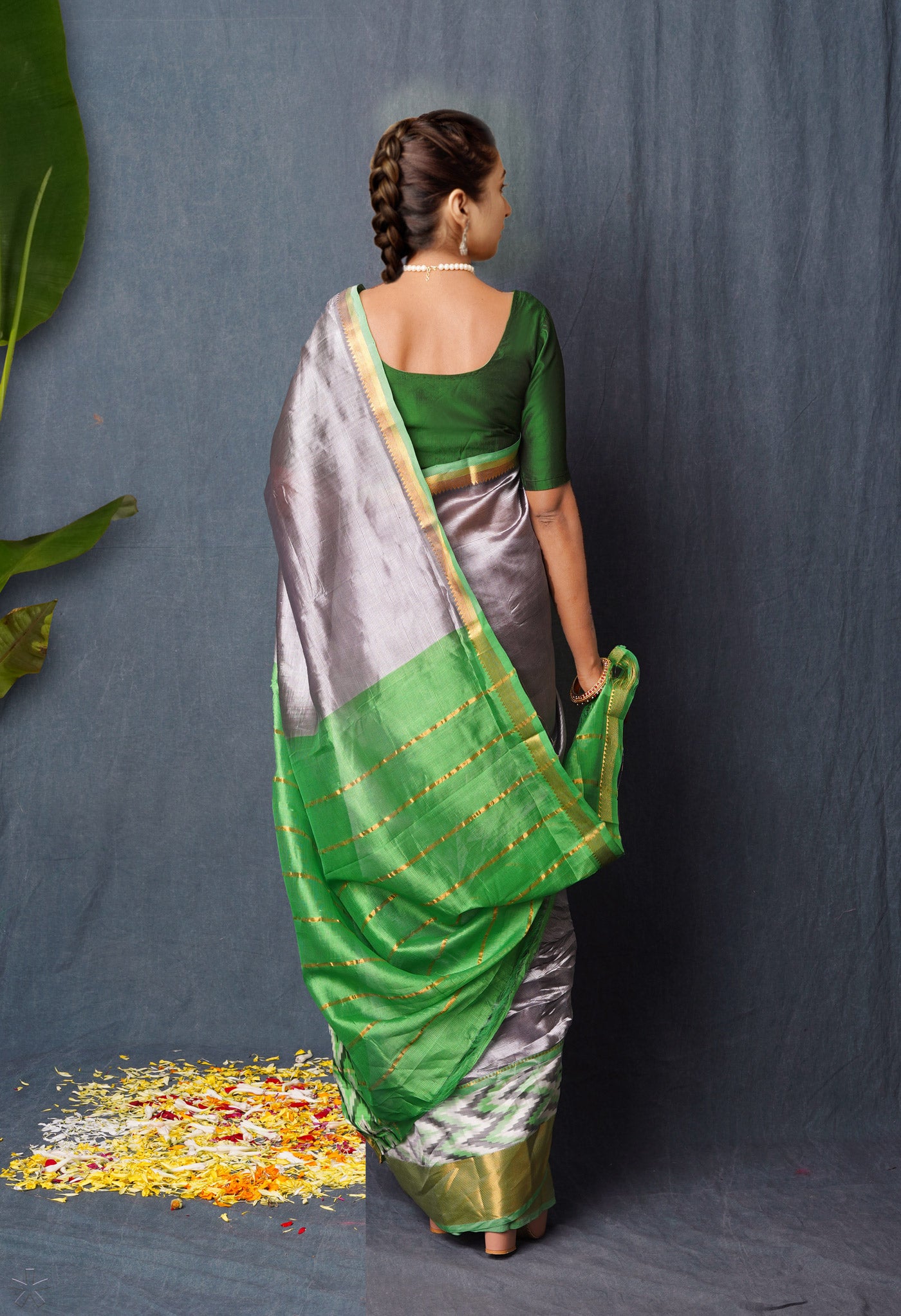 Grey Pure Handloom Mangalgiri Soft Silk Saree