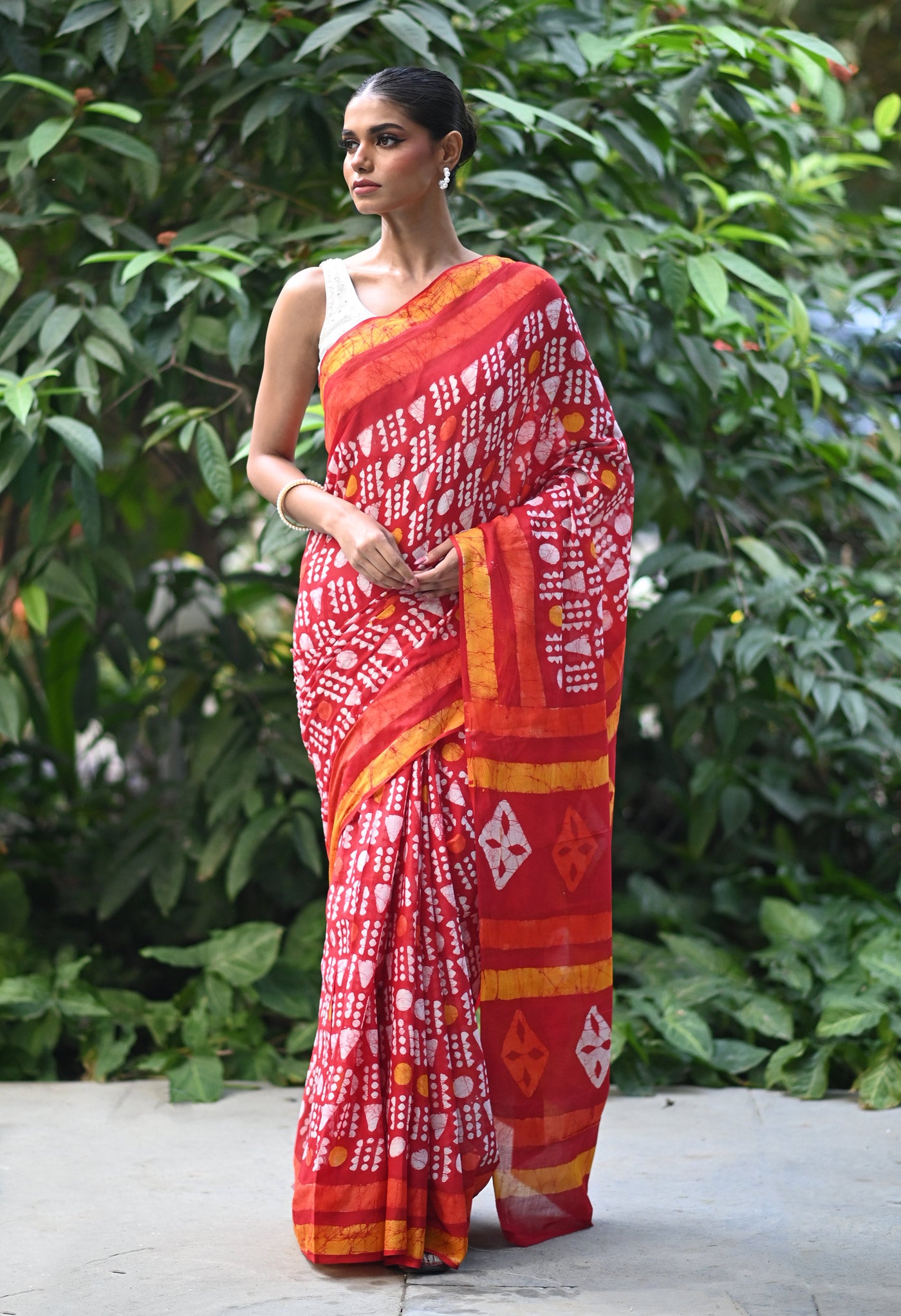 Red Pure Wax Batik Printed Superfine Mulmul Cotton Saree-UNM76639