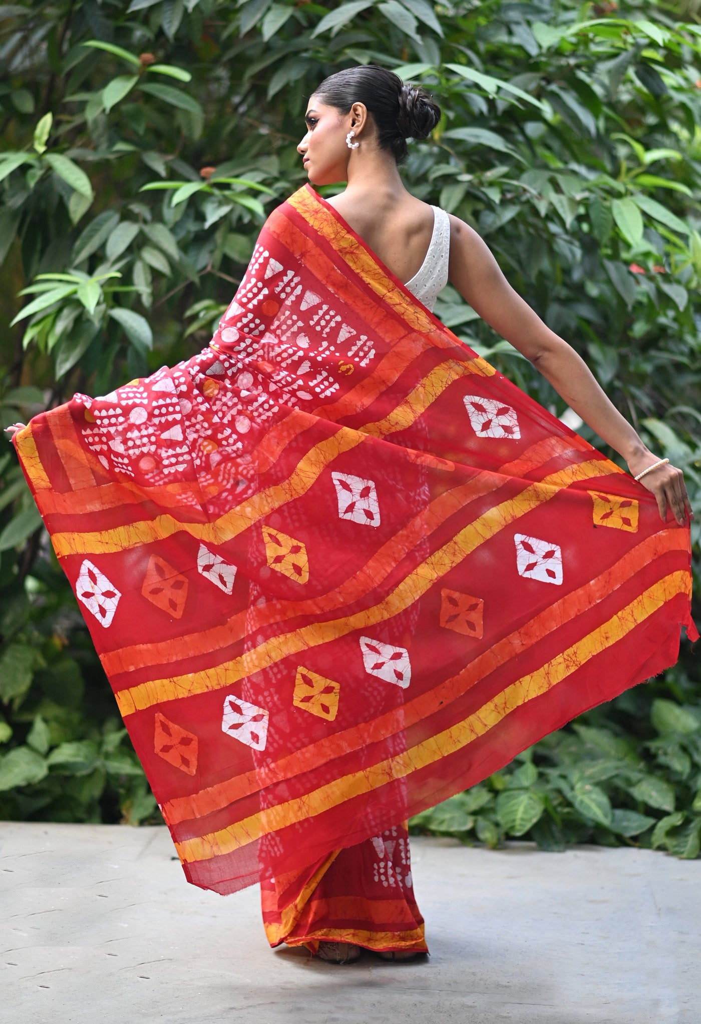 Red Pure Wax Batik Printed Superfine Mulmul Cotton Saree-UNM76639