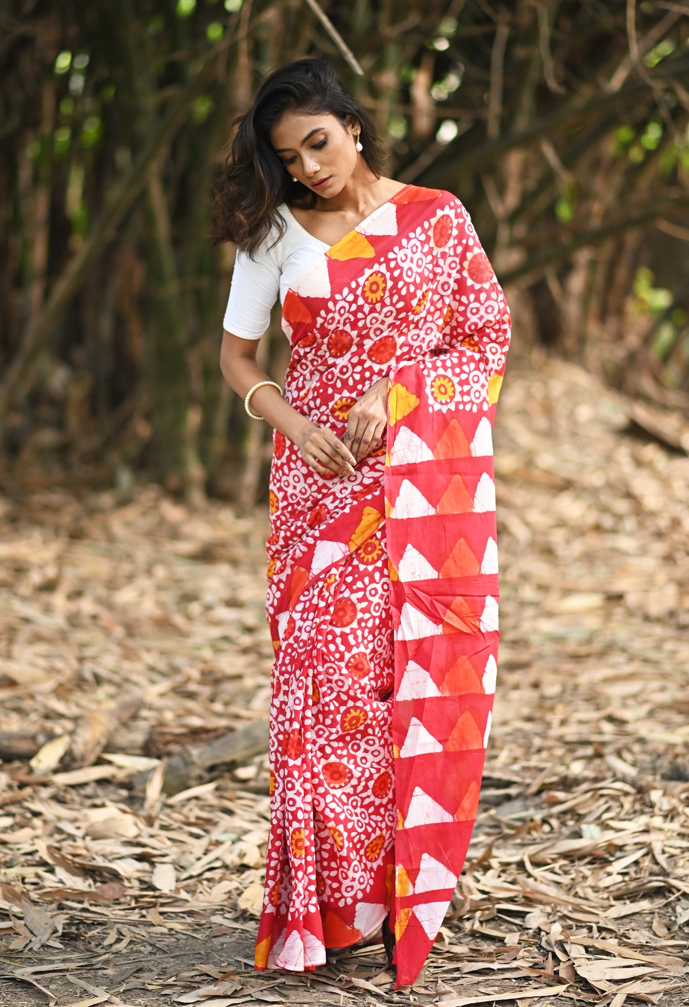 Red Pure Wax Batik Printed Superfine Mulmul Cotton Saree-UNM76649