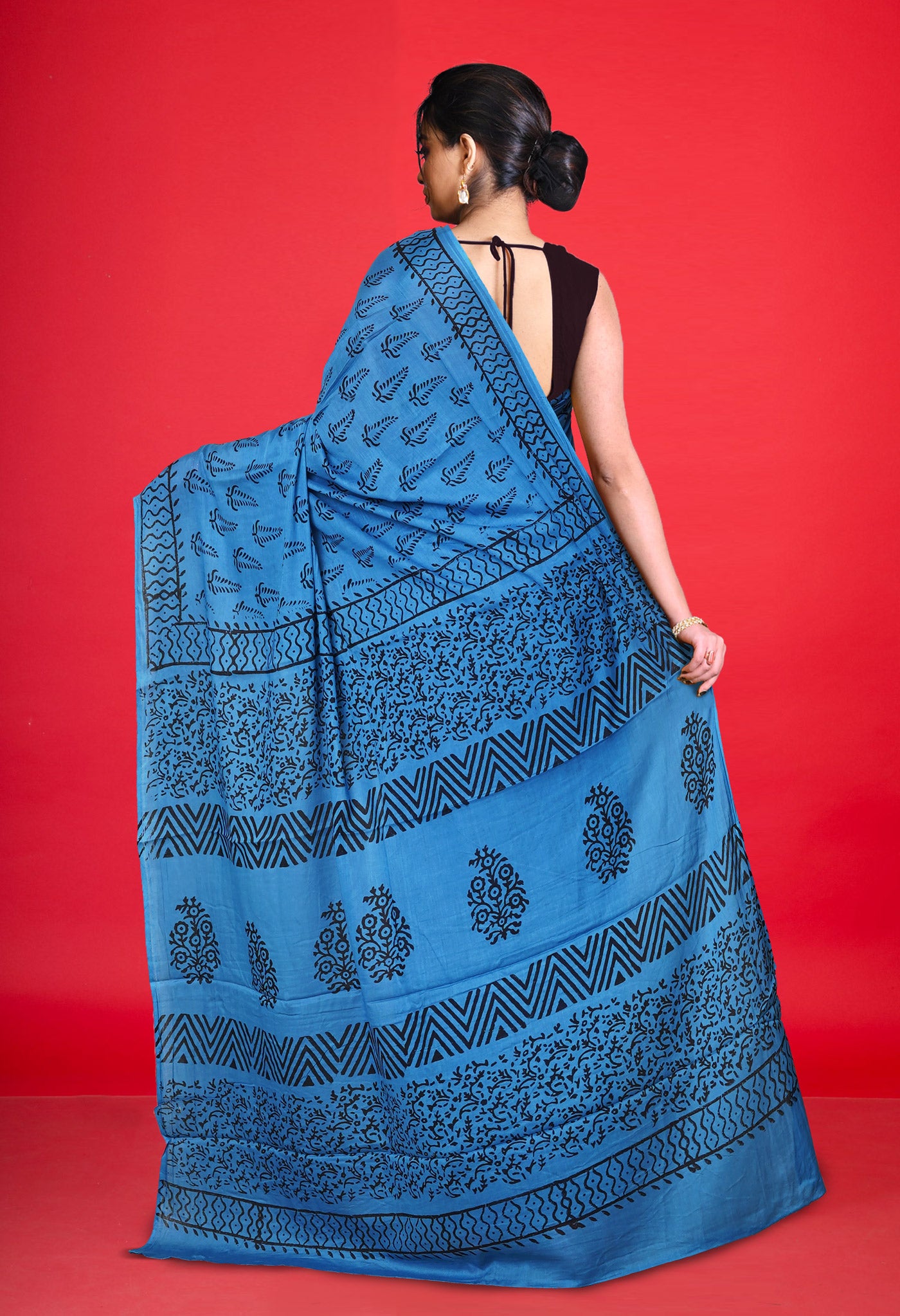 Blue Pure Dyed Hand Block Printed Soft Cotton Saree-UNM77572