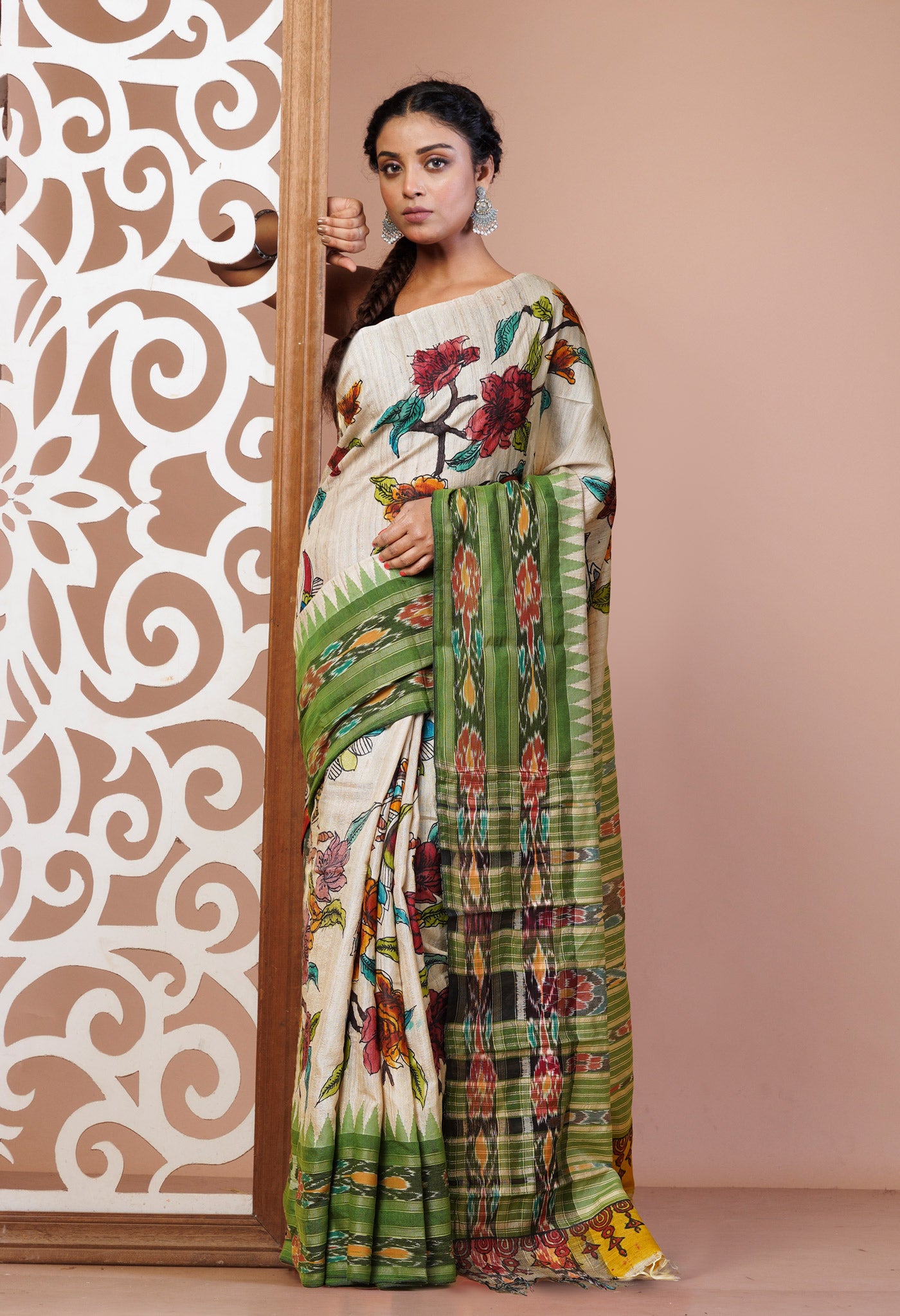 Ivory Pure Handloom Printed Vidarbha Tussar Silk Saree-UNM78095