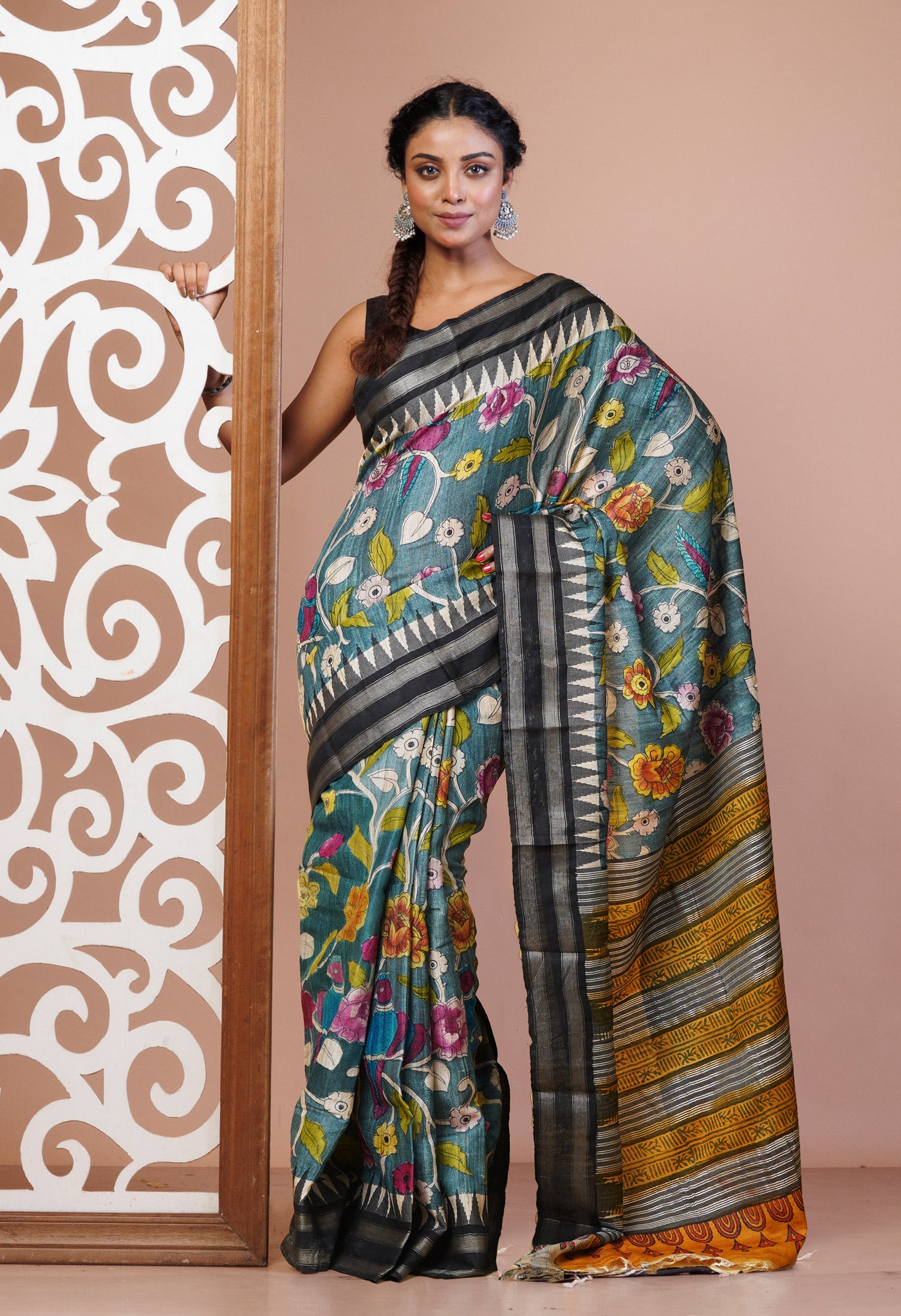 Grey Pure Handloom Printed Vidarbha Tussar Silk Saree-UNM78105