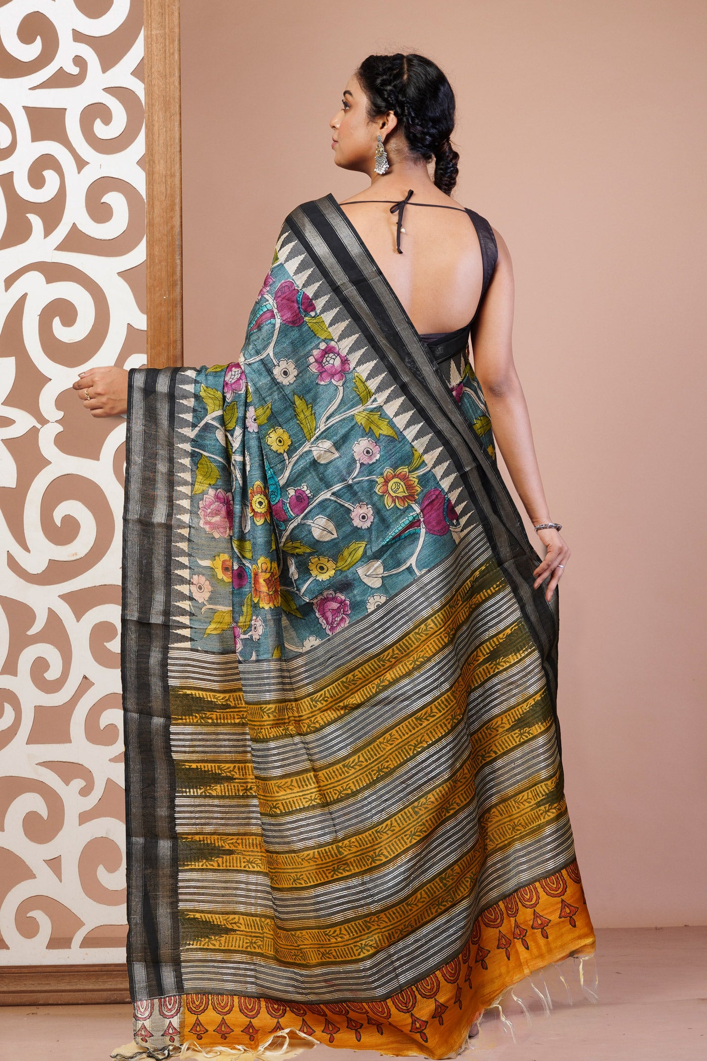 Grey Pure Handloom Printed Vidarbha Tussar Silk Saree-UNM78105