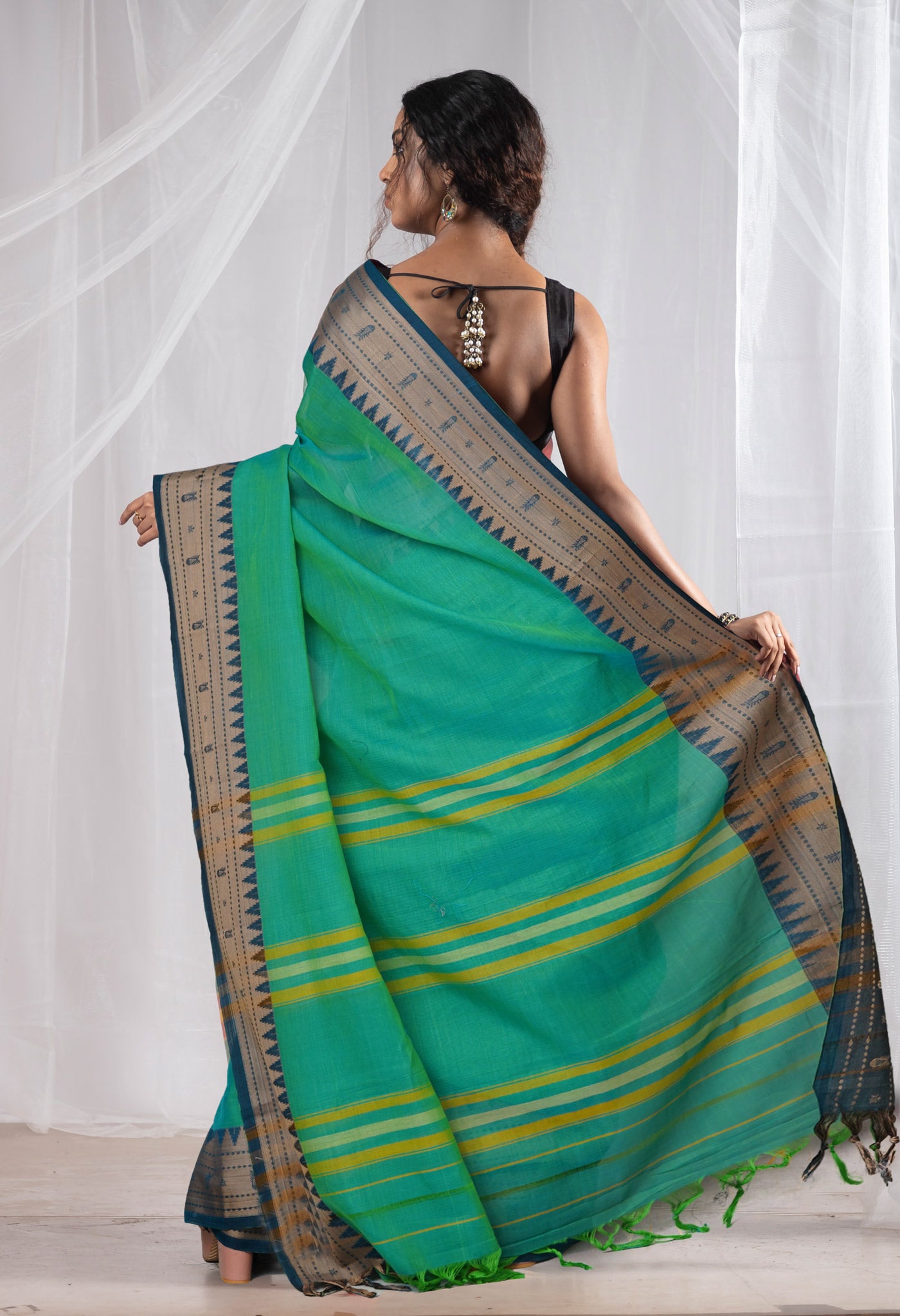 Green Pure Handloom Narayani Cotton Saree-UNM78268