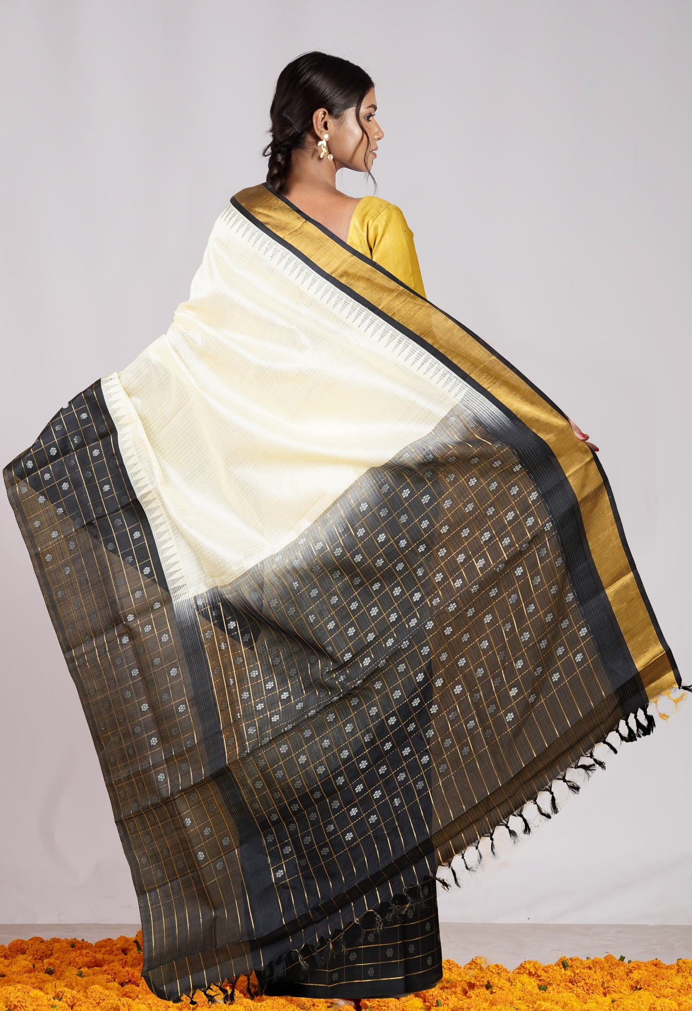 Ivory Pure Handloom Assam Silk Saree-UNM78291